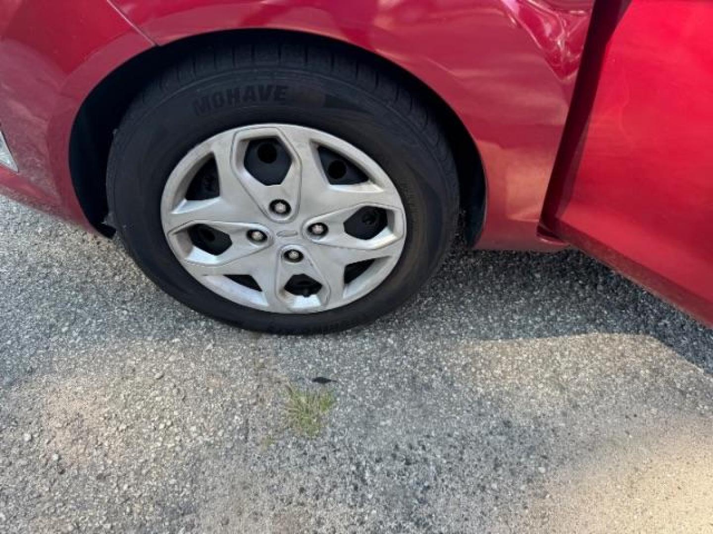 2011 RED Ford Fiesta SE Hatchback (3FADP4EJ6BM) with an 1.6L L4 DOHC 16V engine, 6-Speed Automatic transmission, located at 1806 Veterans Memorial Hwy SW, Austell, GA, 30168, (770) 944-9558, 33.817959, -84.606987 - Photo#18