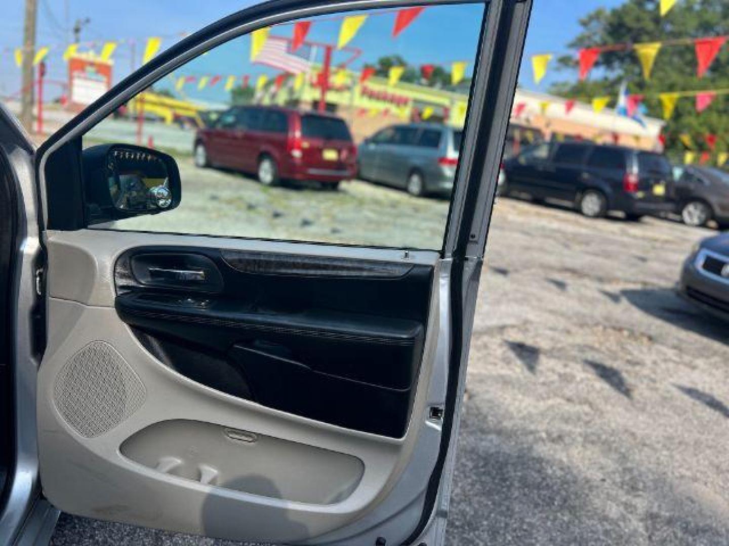 2011 Silver Dodge Grand Caravan Express (2D4RN4DG8BR) with an 3.6L V6 DOHC 24V engine, located at 1806 Veterans Memorial Hwy SW, Austell, GA, 30168, (770) 944-9558, 33.817959, -84.606987 - Photo#14