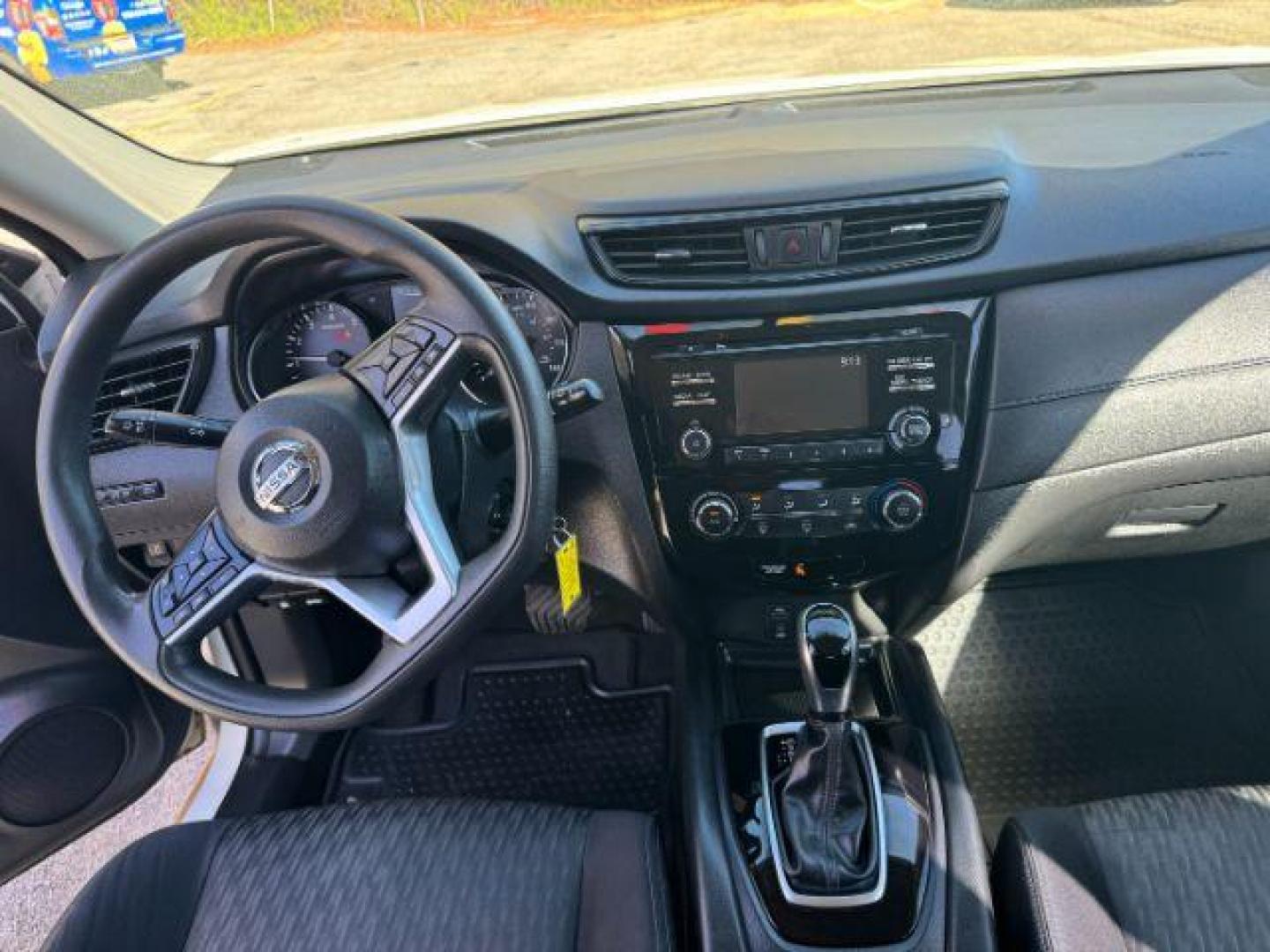 2011 Black /Black Cloth Interior Nissan Rogue SV FWD (JN8AS5MT0BW) with an 2.5L L4 DOHC 16V engine, Continuously Variabl transmission, located at 1806 Veterans Memorial Hwy SW, Austell, GA, 30168, (770) 944-9558, 33.817959, -84.606987 - Photo#12