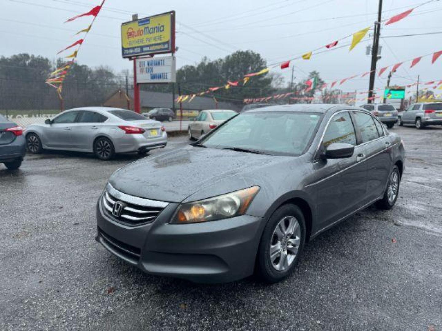 2011 Gray Honda Accord SE Sedan AT (1HGCP2F69BA) with an 2.4L L4 DOHC 16V engine, 5-Speed Automatic transmission, located at 1806 Veterans Memorial Hwy SW, Austell, GA, 30168, (770) 944-9558, 33.817959, -84.606987 - Photo#0