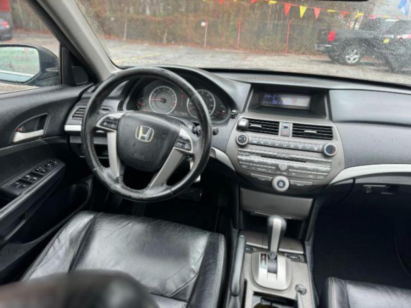 2011 Gray Honda Accord SE Sedan AT (1HGCP2F69BA) with an 2.4L L4 DOHC 16V engine, 5-Speed Automatic transmission, located at 1806 Veterans Memorial Hwy SW, Austell, GA, 30168, (770) 944-9558, 33.817959, -84.606987 - Photo#11