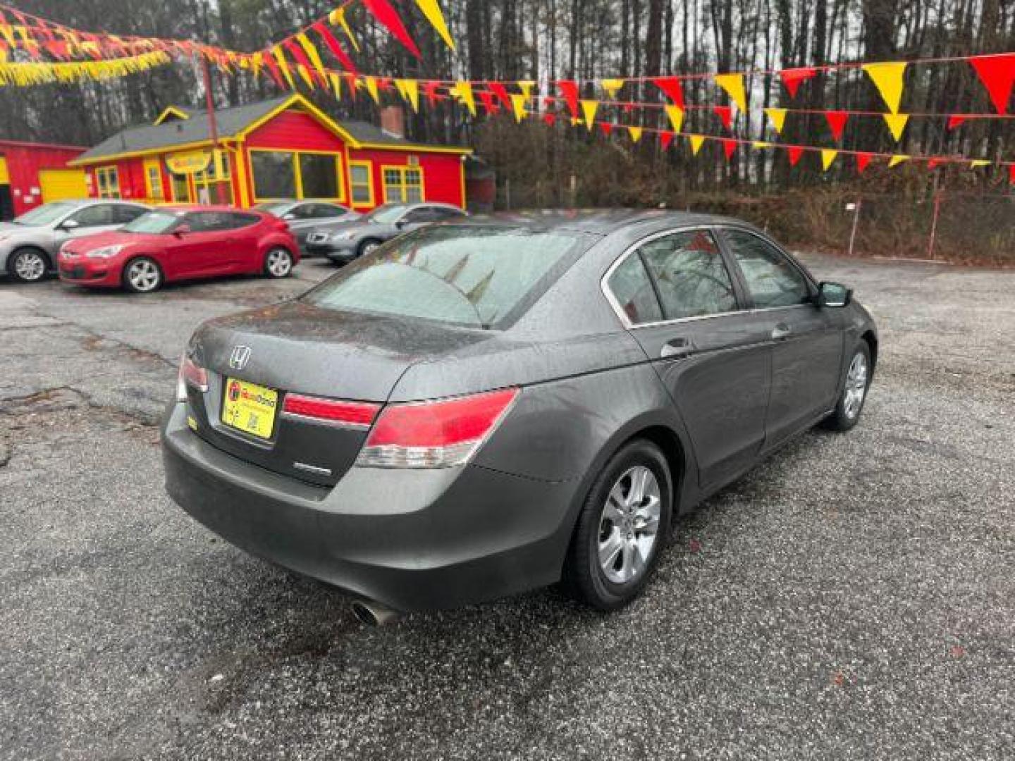 2011 Gray Honda Accord SE Sedan AT (1HGCP2F69BA) with an 2.4L L4 DOHC 16V engine, 5-Speed Automatic transmission, located at 1806 Veterans Memorial Hwy SW, Austell, GA, 30168, (770) 944-9558, 33.817959, -84.606987 - Photo#3