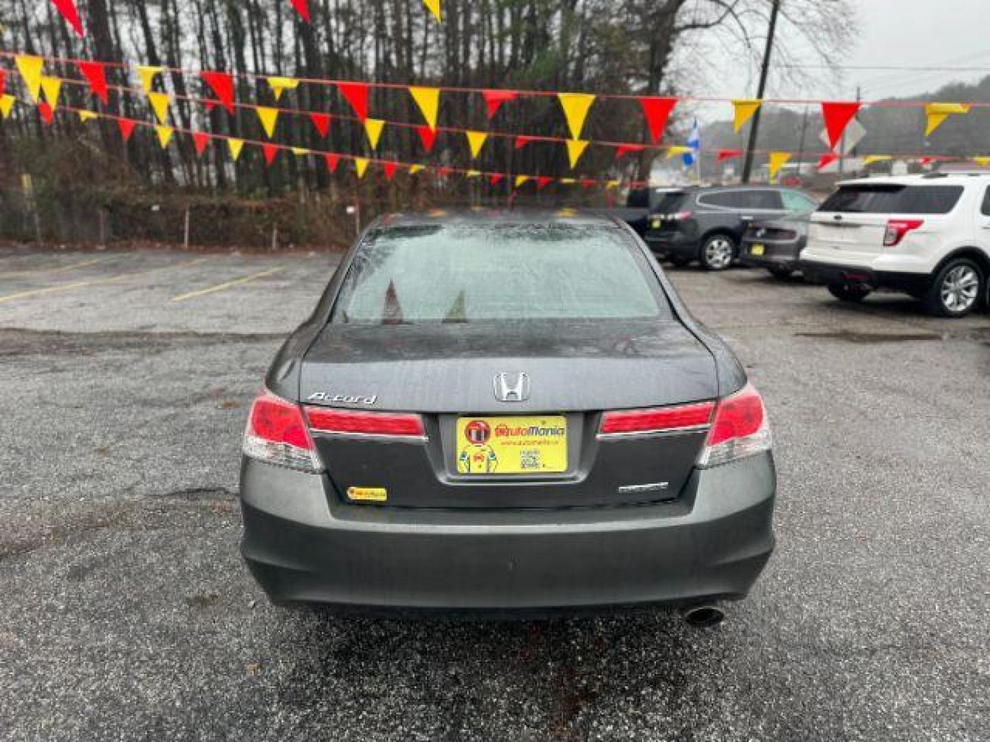 2011 Gray Honda Accord SE Sedan AT (1HGCP2F69BA) with an 2.4L L4 DOHC 16V engine, 5-Speed Automatic transmission, located at 1806 Veterans Memorial Hwy SW, Austell, GA, 30168, (770) 944-9558, 33.817959, -84.606987 - Photo#4