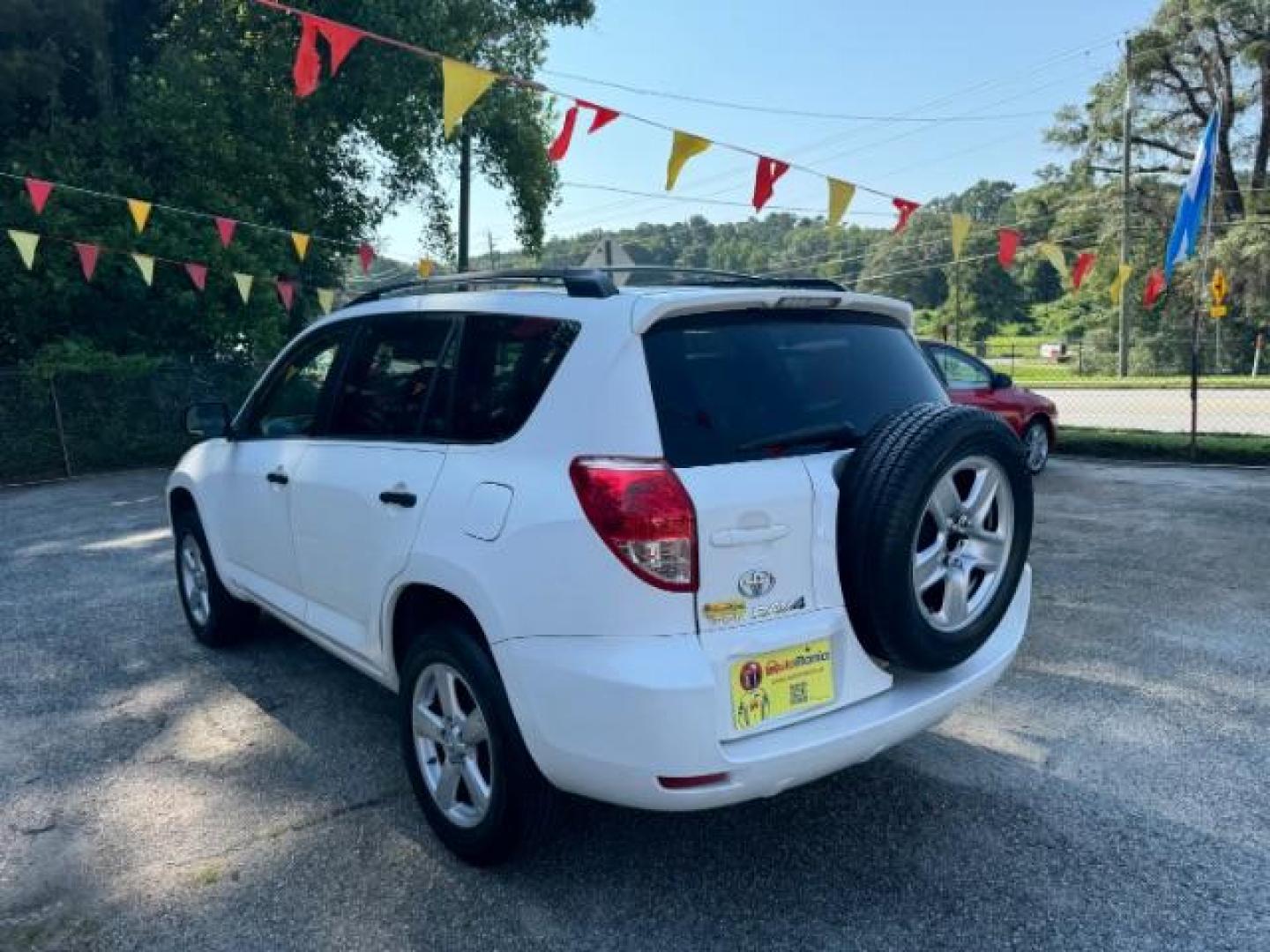 2008 White Toyota RAV4 Base I4 2WD (JTMZD33VX85) with an 2.4L L4 DOHC 16V engine, 4-Speed Automatic transmission, located at 1806 Veterans Memorial Hwy SW, Austell, GA, 30168, (770) 944-9558, 33.817959, -84.606987 - Photo#4