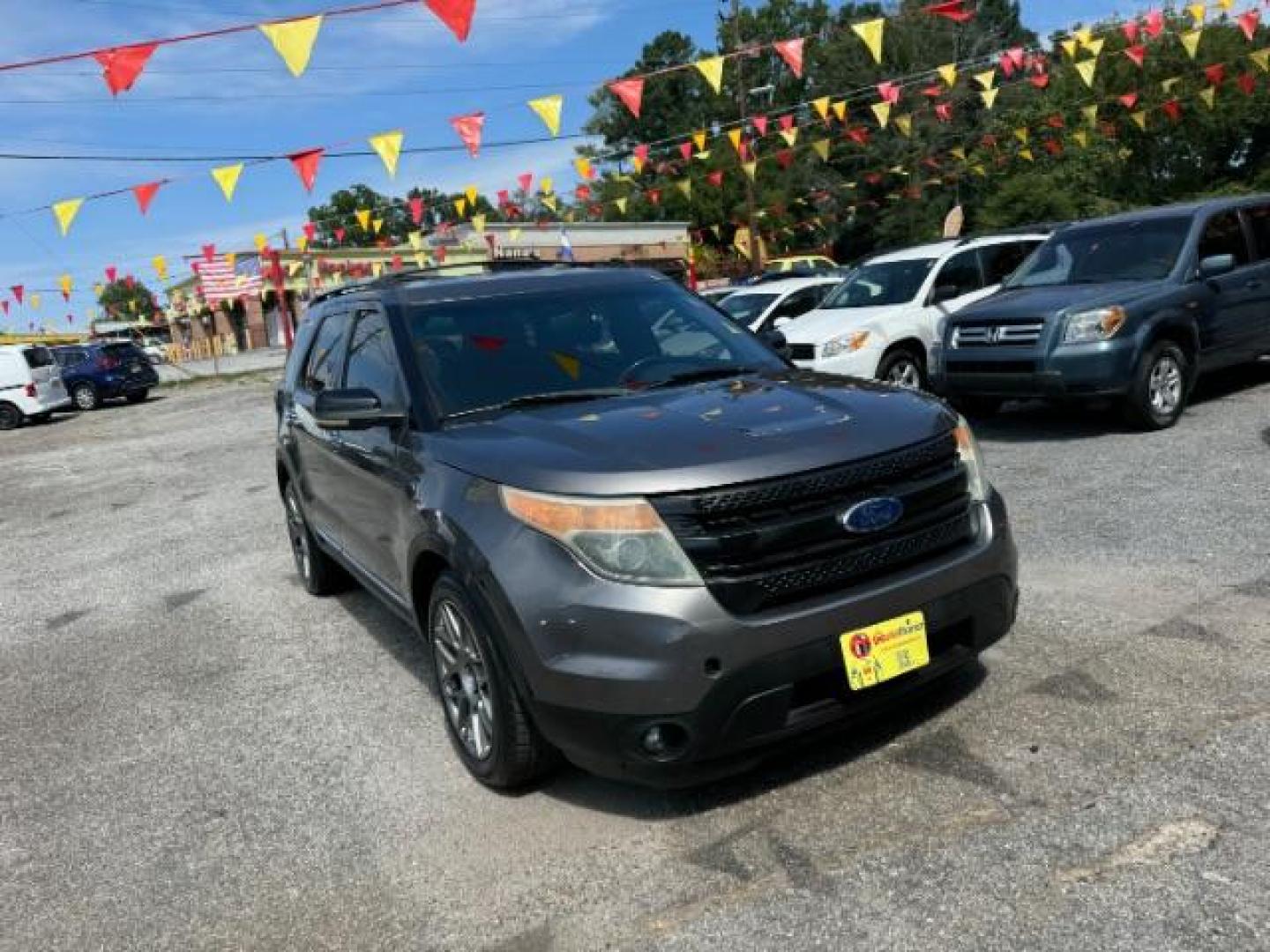 2011 Gray Ford Explorer XLT FWD (1FMHK7D82BG) with an 3.5L V6 DOHC 24V engine, 6-Speed Automatic transmission, located at 1806 Veterans Memorial Hwy SW, Austell, GA, 30168, (770) 944-9558, 33.817959, -84.606987 - Photo#2