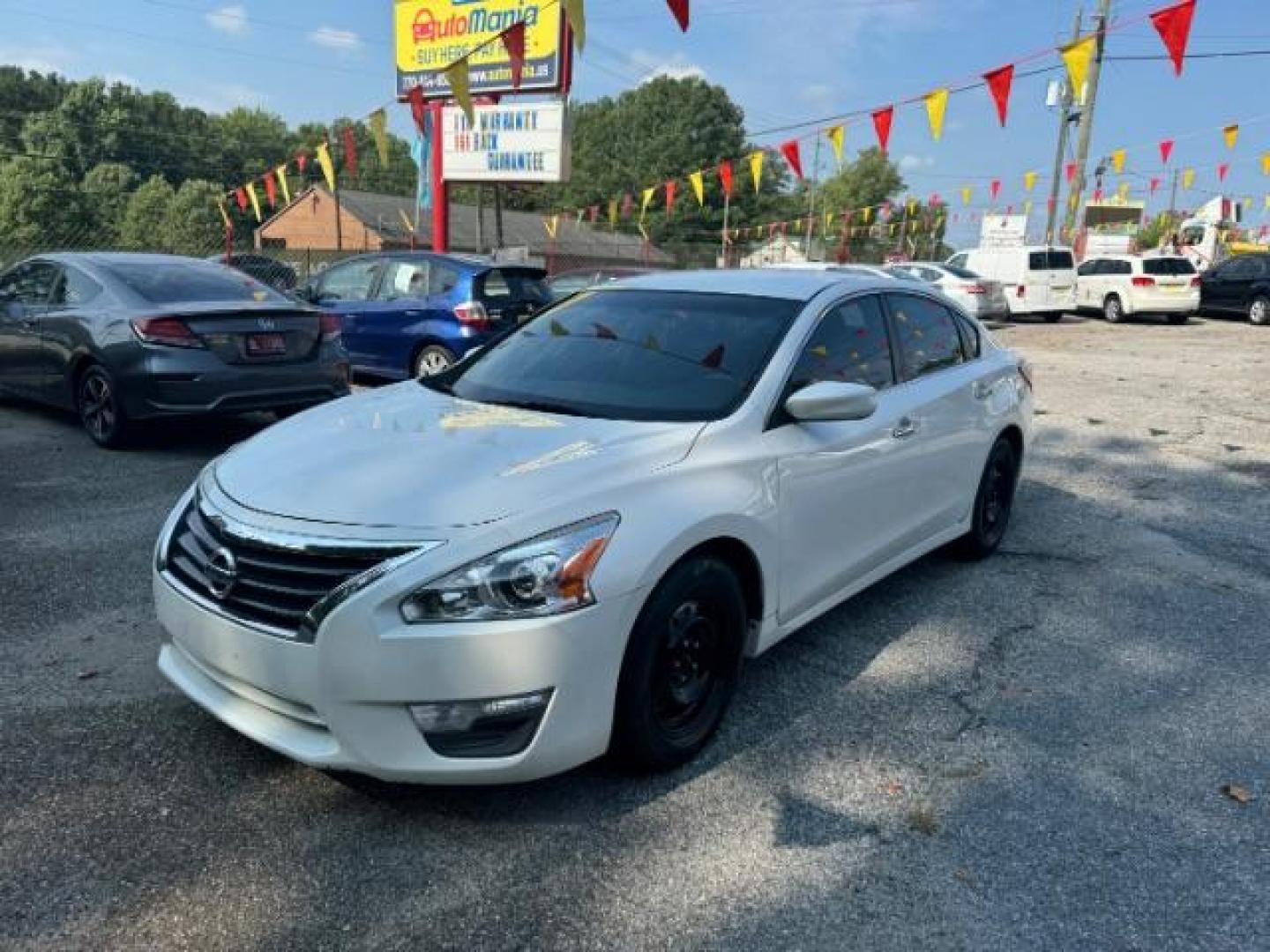 2013 WHITE Nissan Altima 2.5 (1N4AL3AP6DC) with an 2.5L L4 DOHC 16V engine, 6-Speed Manual transmission, located at 1806 Veterans Memorial Hwy SW, Austell, GA, 30168, (770) 944-9558, 33.817959, -84.606987 - Photo#0