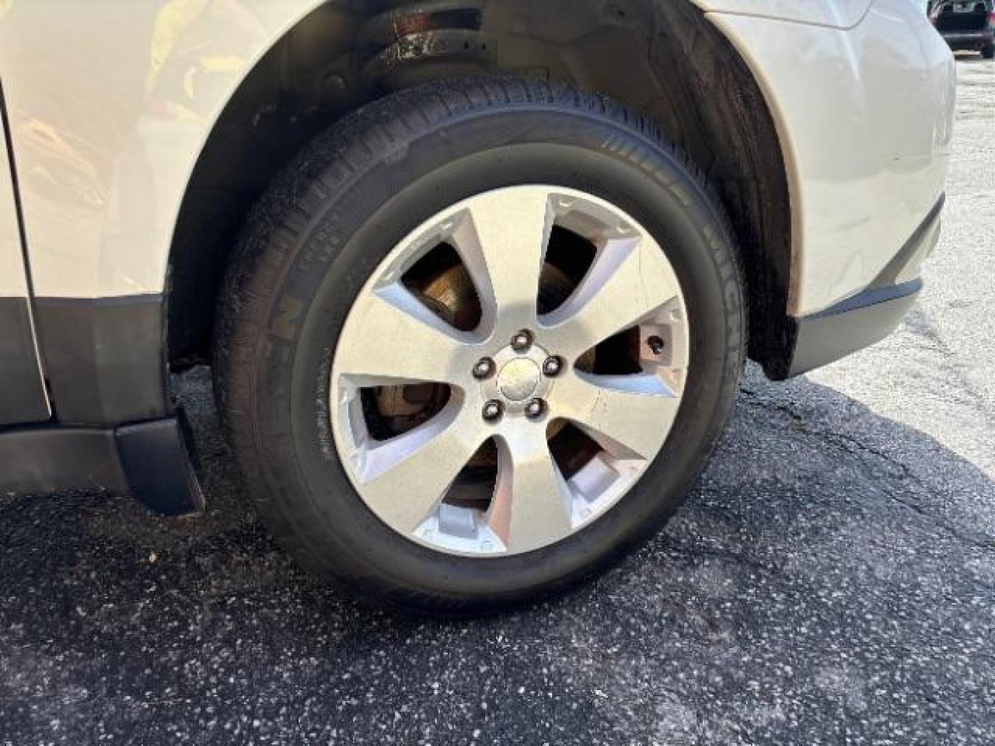 2010 White Subaru Outback 2.5i Limited (4S4BRCKC0A3) with an 2.5L H4 DOHC 16V engine, Continuously Variable Transmission transmission, located at 1806 Veterans Memorial Hwy SW, Austell, GA, 30168, (770) 944-9558, 33.817959, -84.606987 - Photo#14