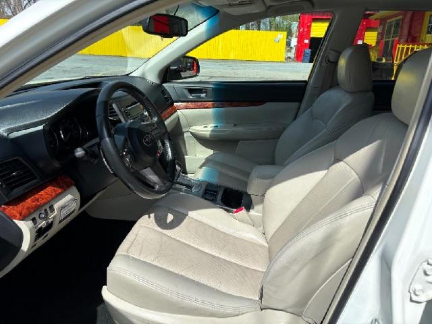 2010 White Subaru Outback 2.5i Limited (4S4BRCKC0A3) with an 2.5L H4 DOHC 16V engine, Continuously Variable Transmission transmission, located at 1806 Veterans Memorial Hwy SW, Austell, GA, 30168, (770) 944-9558, 33.817959, -84.606987 - Photo#7