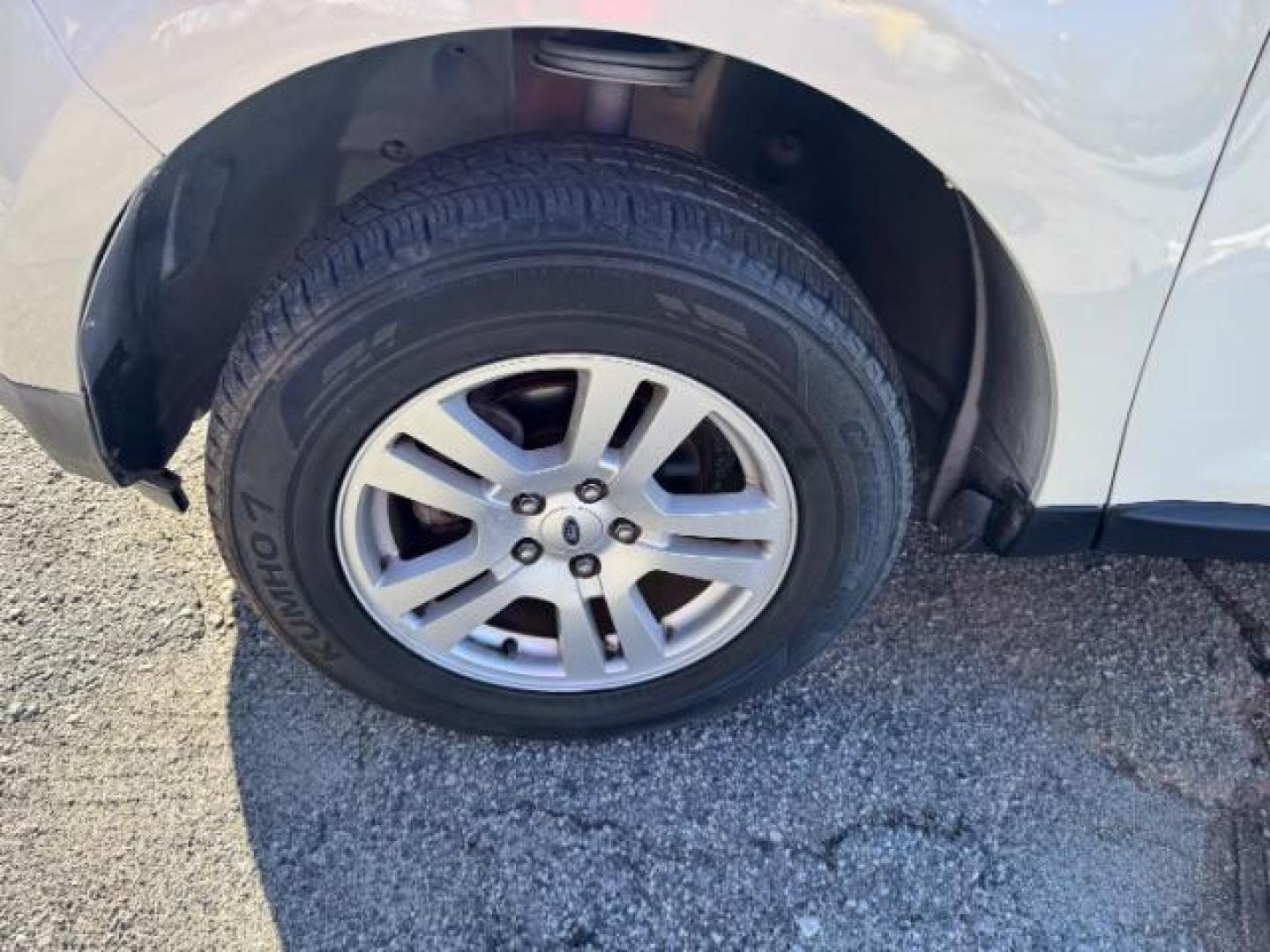 2008 Beige Ford Edge SE FWD (2FMDK36C98B) with an 3.5L V6 DOHC 24V engine, 6-Speed Automatic transmission, located at 1806 Veterans Memorial Hwy SW, Austell, GA, 30168, (770) 944-9558, 33.817959, -84.606987 - Photo#19