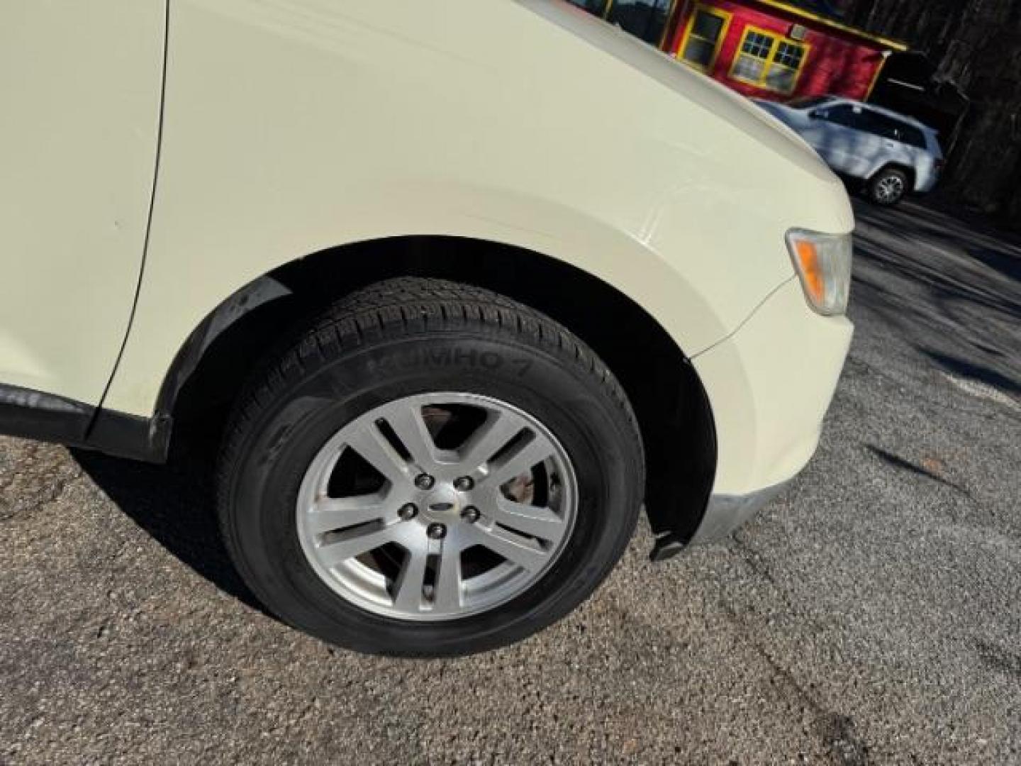 2008 Beige Ford Edge SE FWD (2FMDK36C98B) with an 3.5L V6 DOHC 24V engine, 6-Speed Automatic transmission, located at 1806 Veterans Memorial Hwy SW, Austell, GA, 30168, (770) 944-9558, 33.817959, -84.606987 - Photo#20