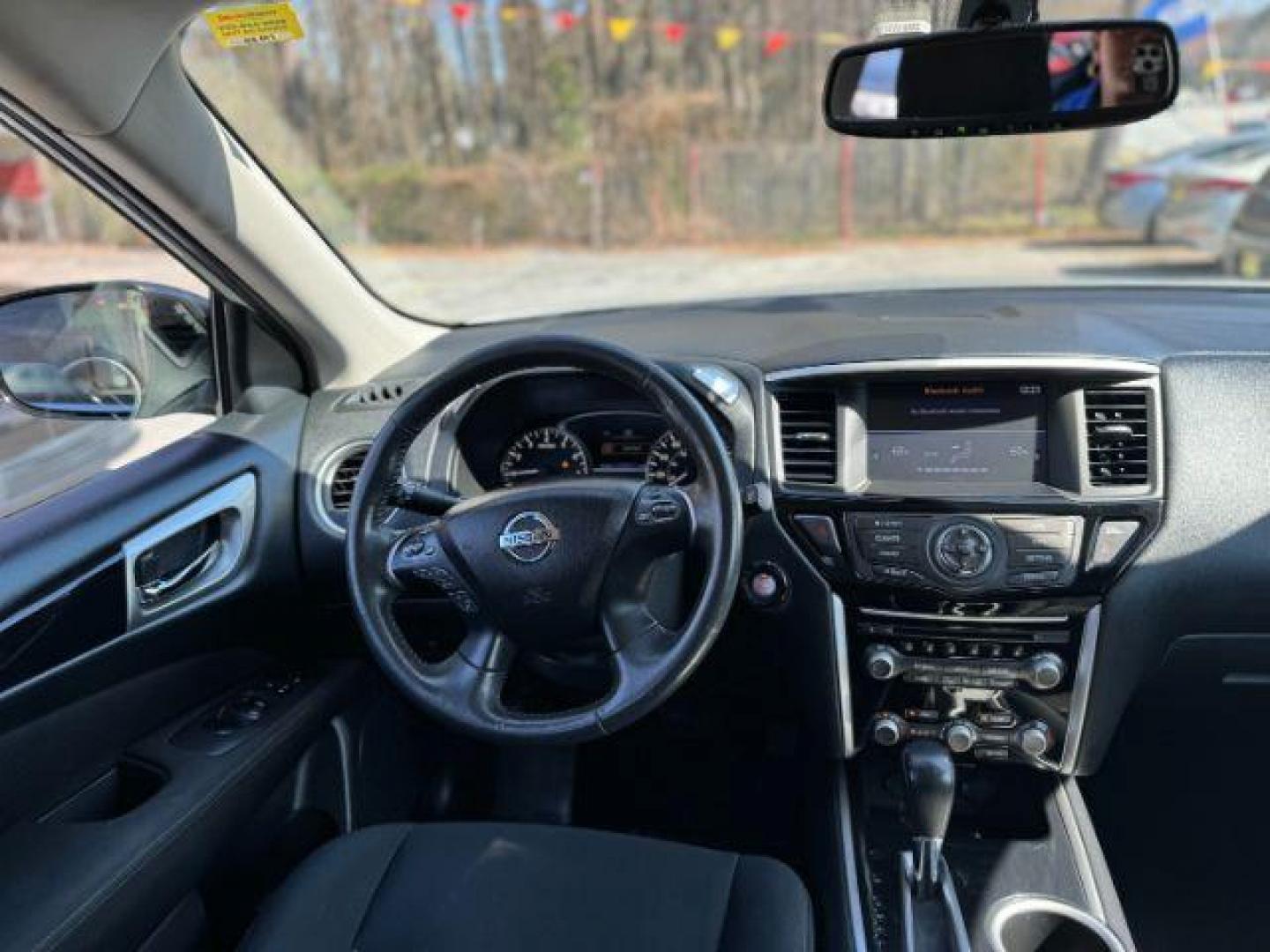 2017 Silver Nissan Pathfinder SV 2WD (5N1DR2MN1HC) with an 3.5L V6 DOHC 24V engine, Continuously Variabl transmission, located at 1806 Veterans Memorial Hwy SW, Austell, GA, 30168, (770) 944-9558, 33.817959, -84.606987 - Photo#12