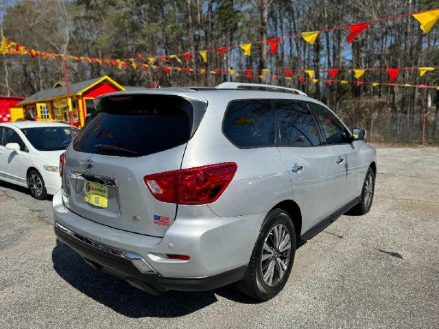 2017 Silver Nissan Pathfinder SV 2WD (5N1DR2MN1HC) with an 3.5L V6 DOHC 24V engine, Continuously Variabl transmission, located at 1806 Veterans Memorial Hwy SW, Austell, GA, 30168, (770) 944-9558, 33.817959, -84.606987 - Photo#3