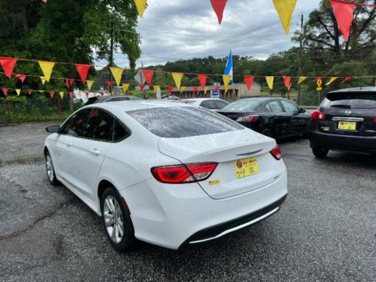 2015 White Chrysler 200 Limited (1C3CCCAB4FN) with an 2.4L L4 DOHC 16V engine, 9-Speed Automatic transmission, located at 1806 Veterans Memorial Hwy SW, Austell, GA, 30168, (770) 944-9558, 33.817959, -84.606987 - Photo#5