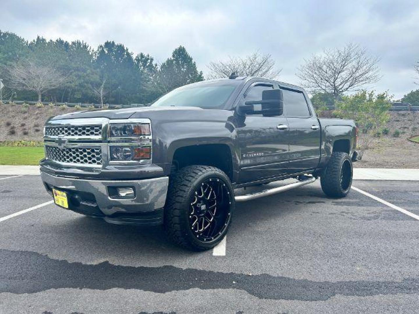 2015 Gray Chevrolet Silverado 1500 LT Crew Cab 2WD (3GCPCREC4FG) with an 5.3L V8 OHV 16V engine, 6-Speed Automatic transmission, located at 1806 Veterans Memorial Hwy SW, Austell, GA, 30168, (770) 944-9558, 33.817959, -84.606987 - Photo#0