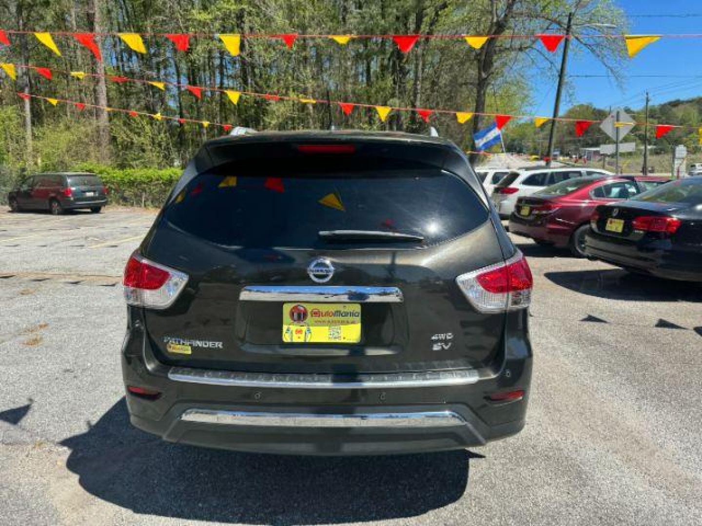 2015 Green Nissan Pathfinder SV 4WD (5N1AR2MM2FC) with an 3.5L V6 DOHC 24V engine, Continuously Variable Transmission transmission, located at 1806 Veterans Memorial Hwy SW, Austell, GA, 30168, (770) 944-9558, 33.817959, -84.606987 - Photo#3