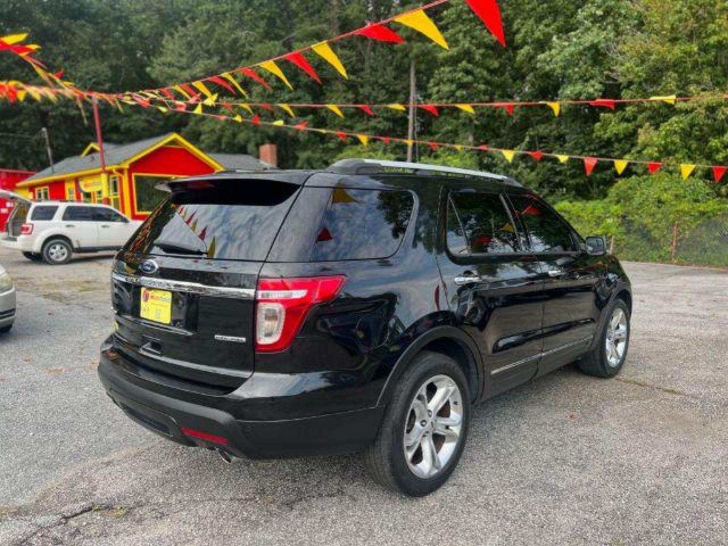 2015 Black Ford Explorer Limited FWD (1FM5K7F87FG) with an 3.5L V6 DOHC 24V engine, 6-Speed Automatic transmission, located at 1806 Veterans Memorial Hwy SW, Austell, GA, 30168, (770) 944-9558, 33.817959, -84.606987 - Photo#3