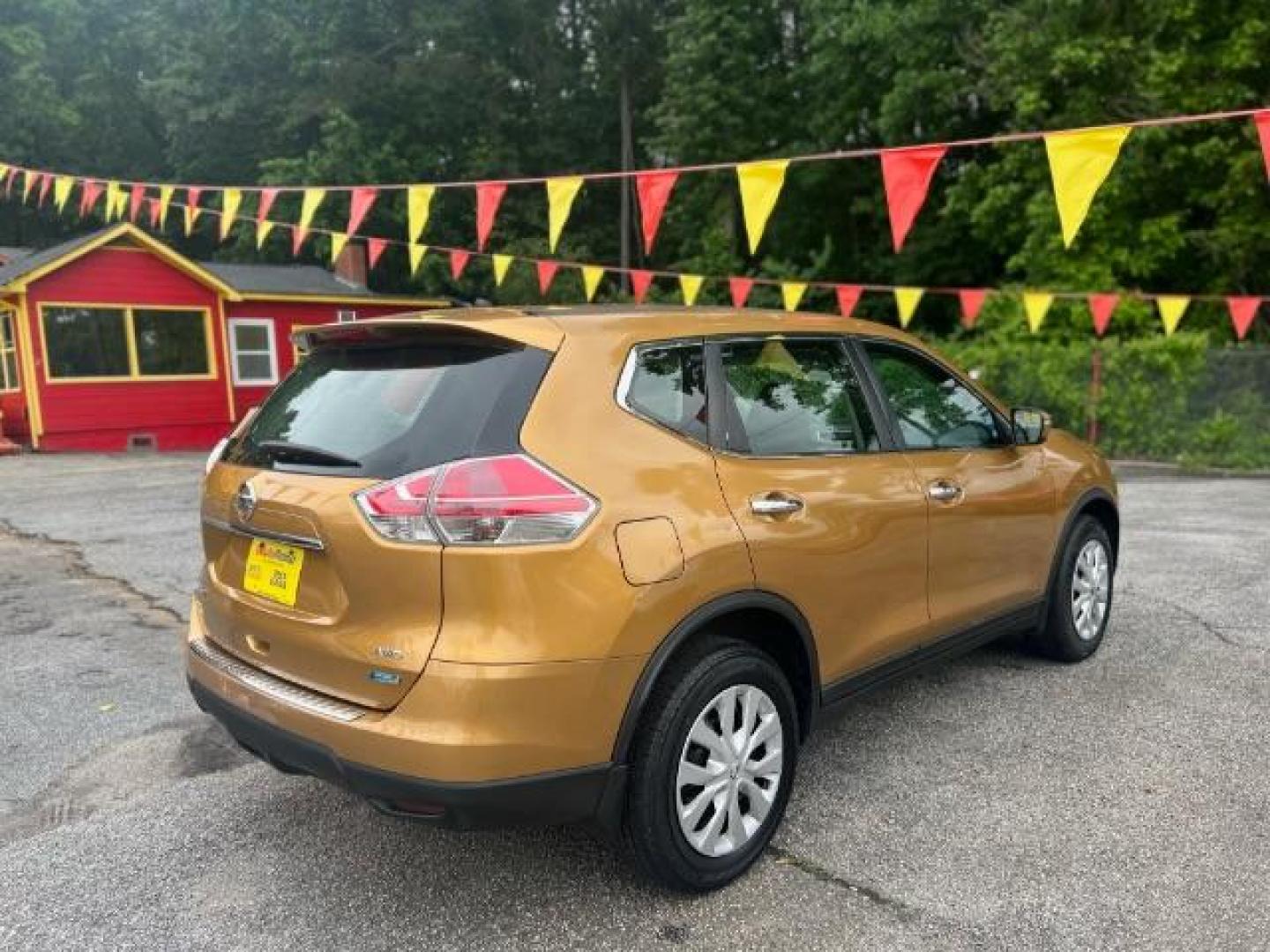 2014 Gold Nissan Rogue S AWD (5N1AT2MV0EC) with an 2.5L L4 DOHC 16V engine, Continuously Variabl transmission, located at 1806 Veterans Memorial Hwy SW, Austell, GA, 30168, (770) 944-9558, 33.817959, -84.606987 - Photo#1