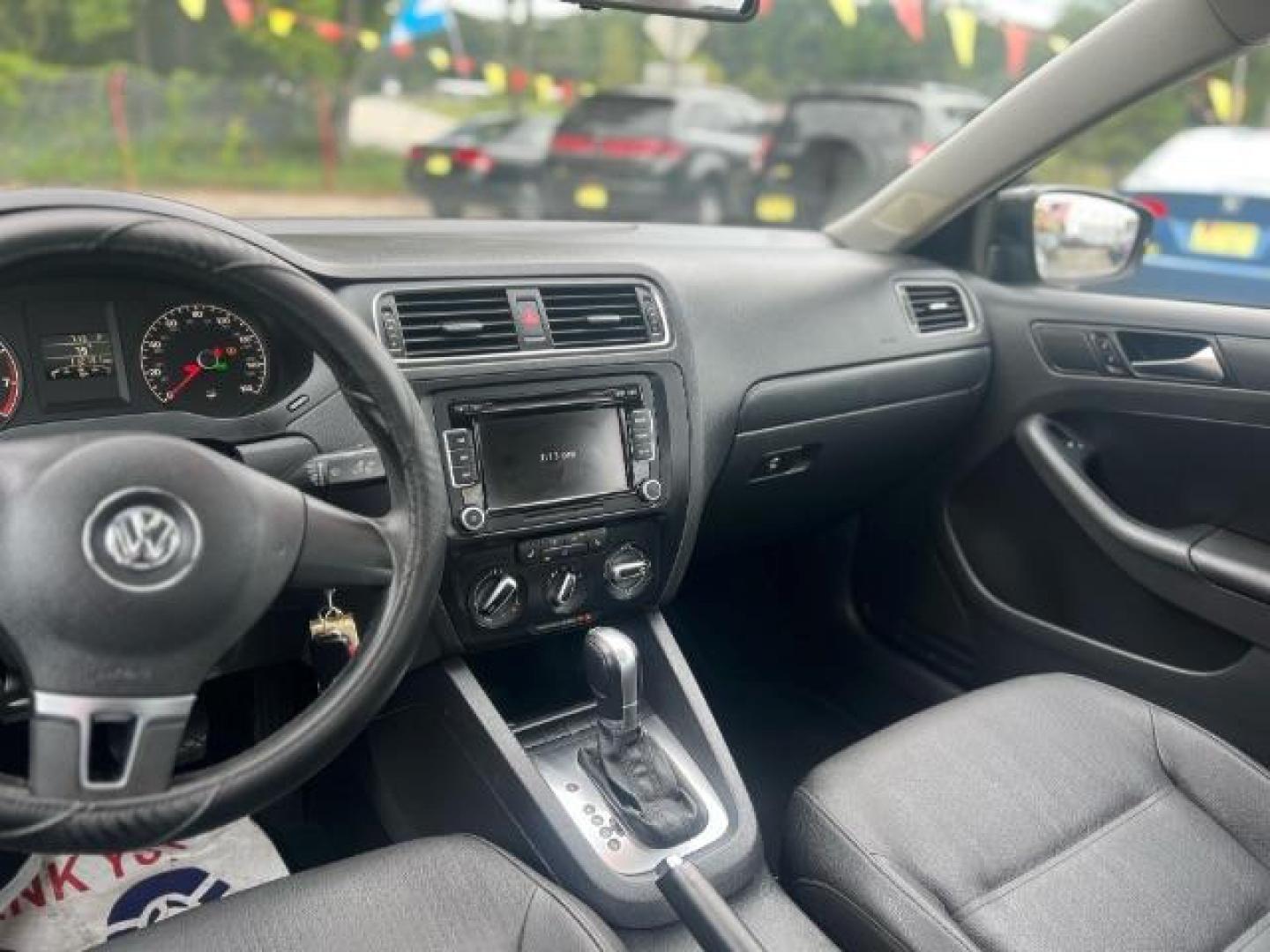 2011 Black Volkswagen Jetta SE PZEV (3VWDZ7AJ7BM) with an 2.5L L5 DOHC 20V engine, located at 1806 Veterans Memorial Hwy SW, Austell, GA, 30168, (770) 944-9558, 33.817959, -84.606987 - Photo#12