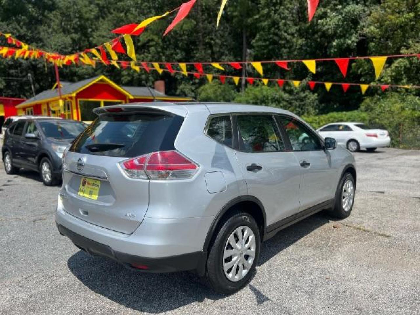 2016 Silver Nissan Rogue S AWD (KNMAT2MV6GP) with an 2.5L L4 DOHC 16V engine, Continuously Variabl transmission, located at 1806 Veterans Memorial Hwy SW, Austell, GA, 30168, (770) 944-9558, 33.817959, -84.606987 - Photo#3