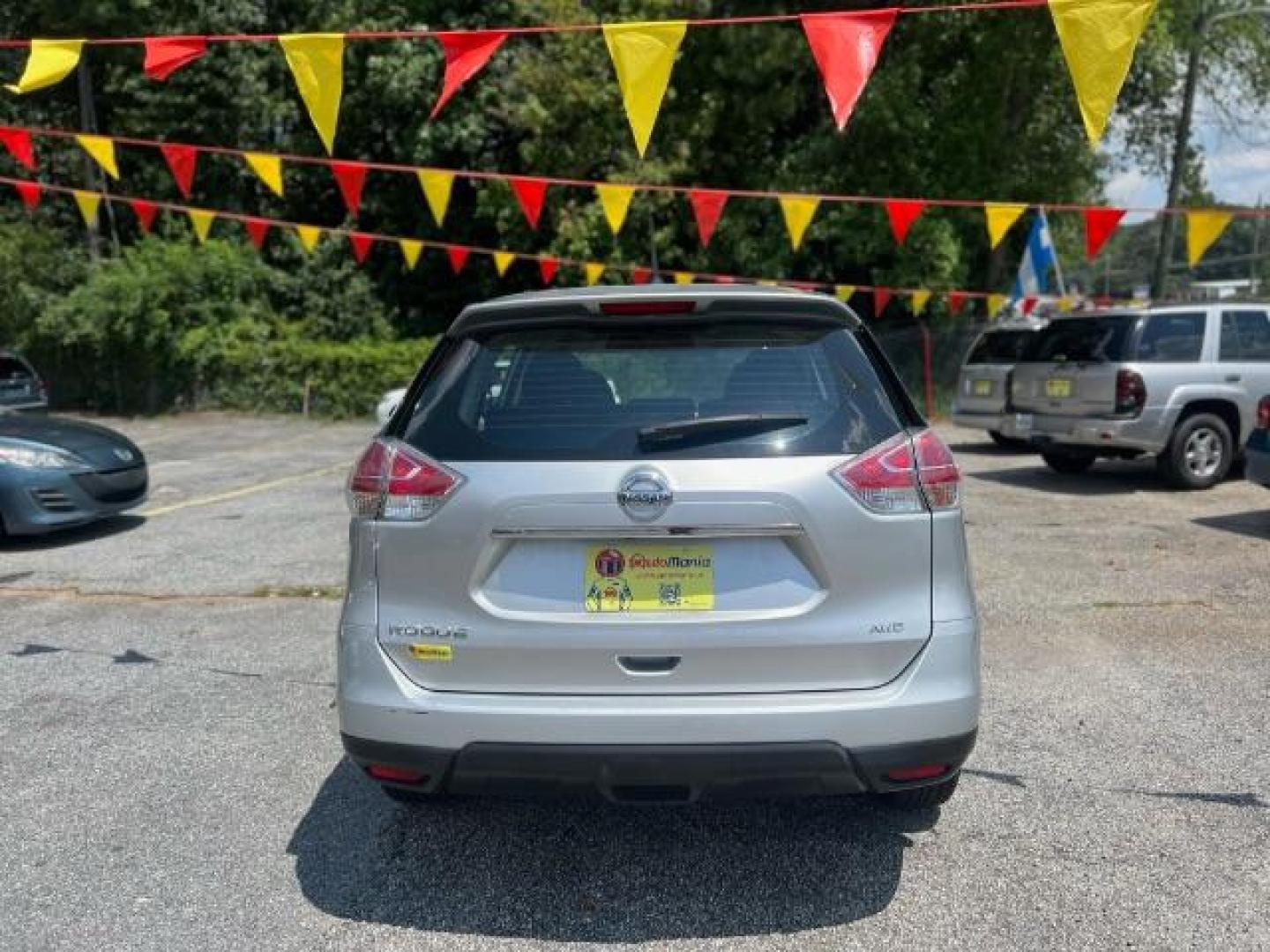 2016 Silver Nissan Rogue S AWD (KNMAT2MV6GP) with an 2.5L L4 DOHC 16V engine, Continuously Variabl transmission, located at 1806 Veterans Memorial Hwy SW, Austell, GA, 30168, (770) 944-9558, 33.817959, -84.606987 - Photo#4