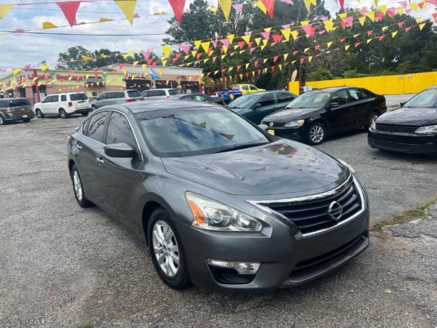 2014 Gray Nissan Altima 2.5 S (1N4AL3AP4EC) with an 2.5L L4 DOHC 16V engine, Continuously Variable Transmission transmission, located at 1806 Veterans Memorial Hwy SW, Austell, GA, 30168, (770) 944-9558, 33.817959, -84.606987 - Photo#2