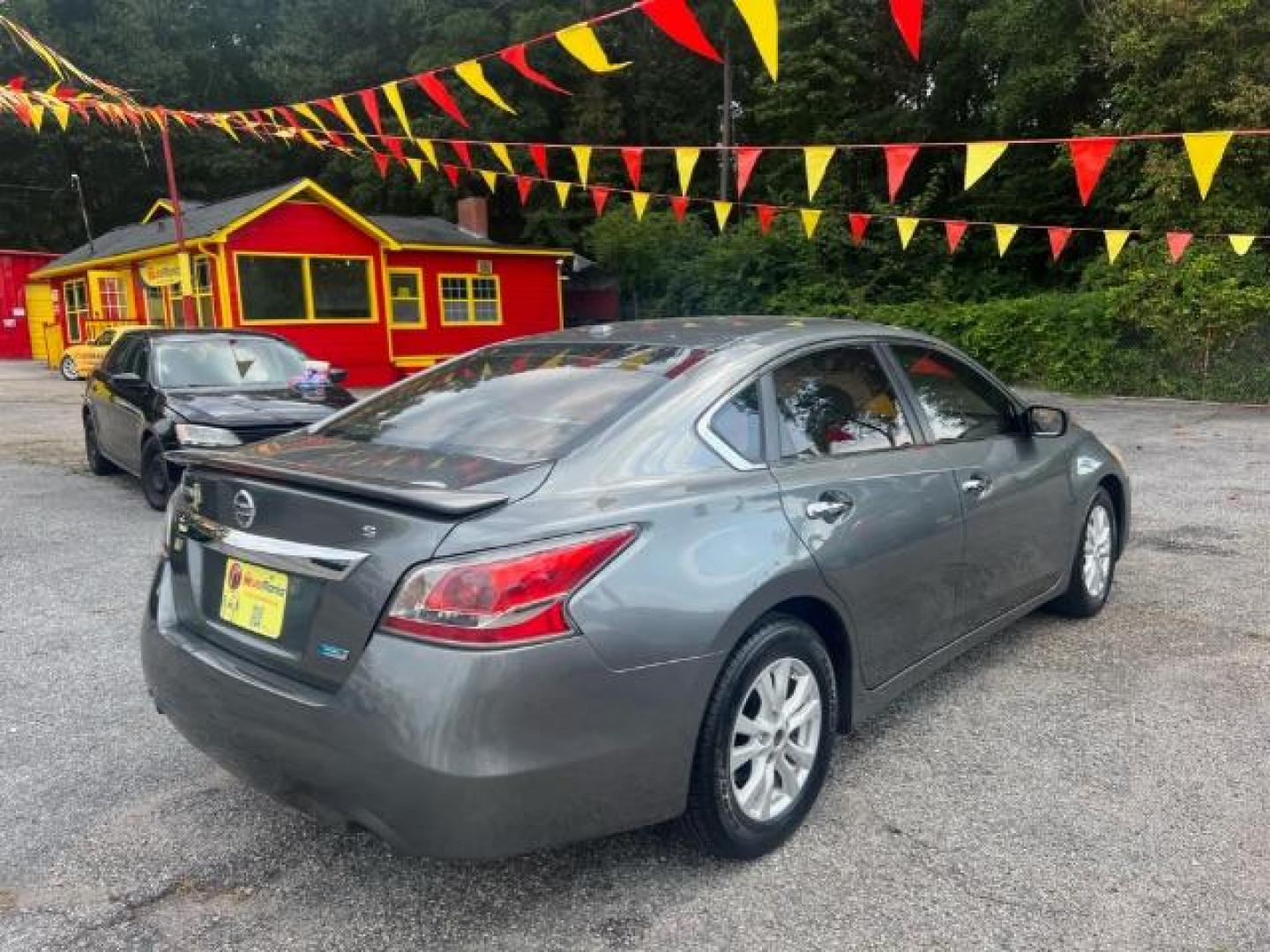 2014 Gray Nissan Altima 2.5 S (1N4AL3AP4EC) with an 2.5L L4 DOHC 16V engine, Continuously Variable Transmission transmission, located at 1806 Veterans Memorial Hwy SW, Austell, GA, 30168, (770) 944-9558, 33.817959, -84.606987 - Photo#3