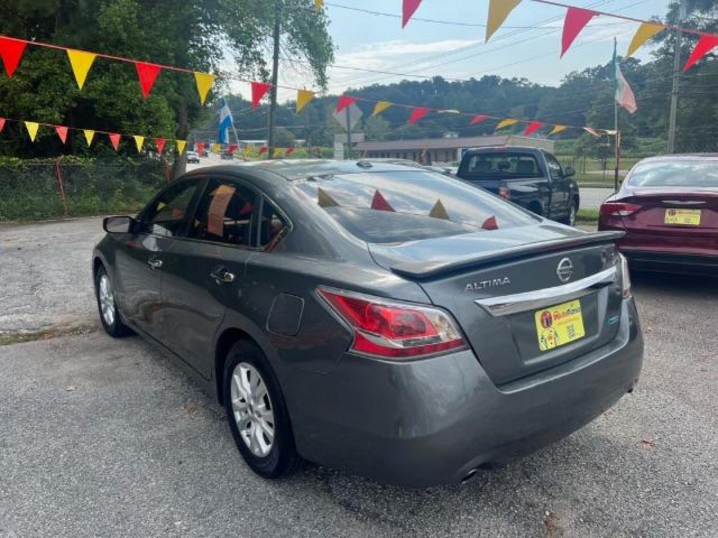 2014 Gray Nissan Altima 2.5 S (1N4AL3AP4EC) with an 2.5L L4 DOHC 16V engine, Continuously Variable Transmission transmission, located at 1806 Veterans Memorial Hwy SW, Austell, GA, 30168, (770) 944-9558, 33.817959, -84.606987 - Photo#5