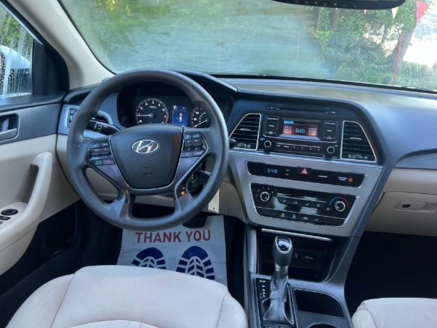 2015 White Hyundai Sonata SE (5NPE24AF8FH) with an 2.4L L4 DOHC 16V engine, 7-Speed Automatic transmission, located at 1806 Veterans Memorial Hwy SW, Austell, GA, 30168, (770) 944-9558, 33.817959, -84.606987 - Photo#12