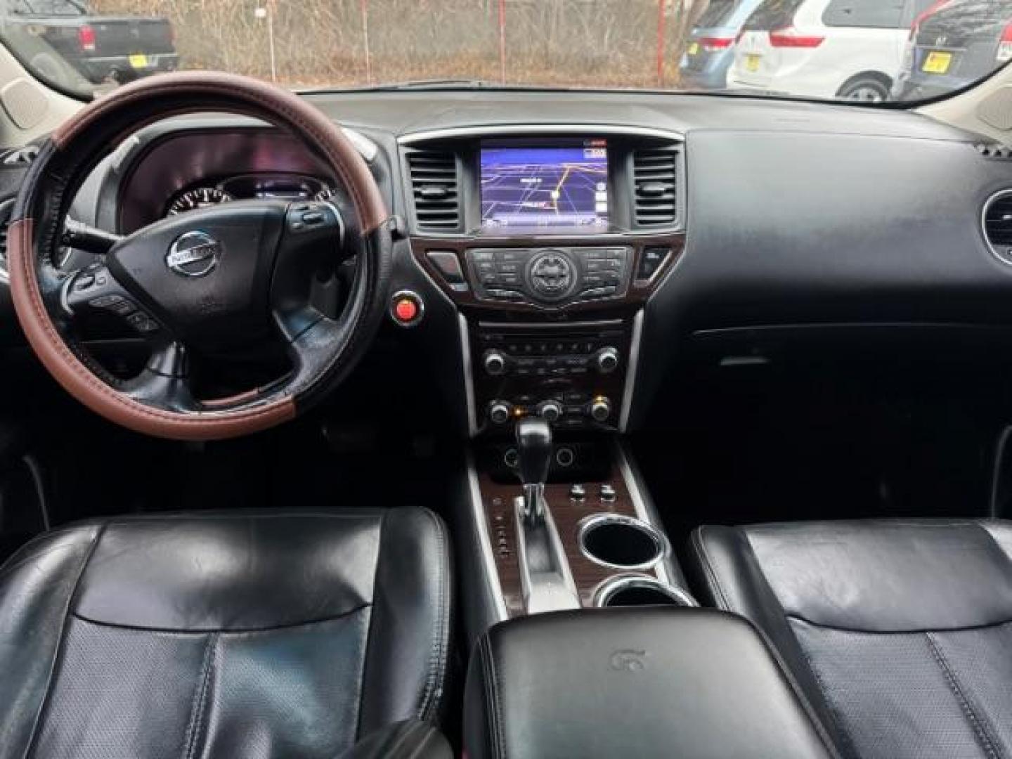 2013 Silver Nissan Pathfinder Platinum 2WD (5N1AR2MN5DC) with an 3.5L V6 DOHC 24V engine, Continuously Variable Transmission transmission, located at 1806 Veterans Memorial Hwy SW, Austell, GA, 30168, (770) 944-9558, 33.817959, -84.606987 - Photo#10