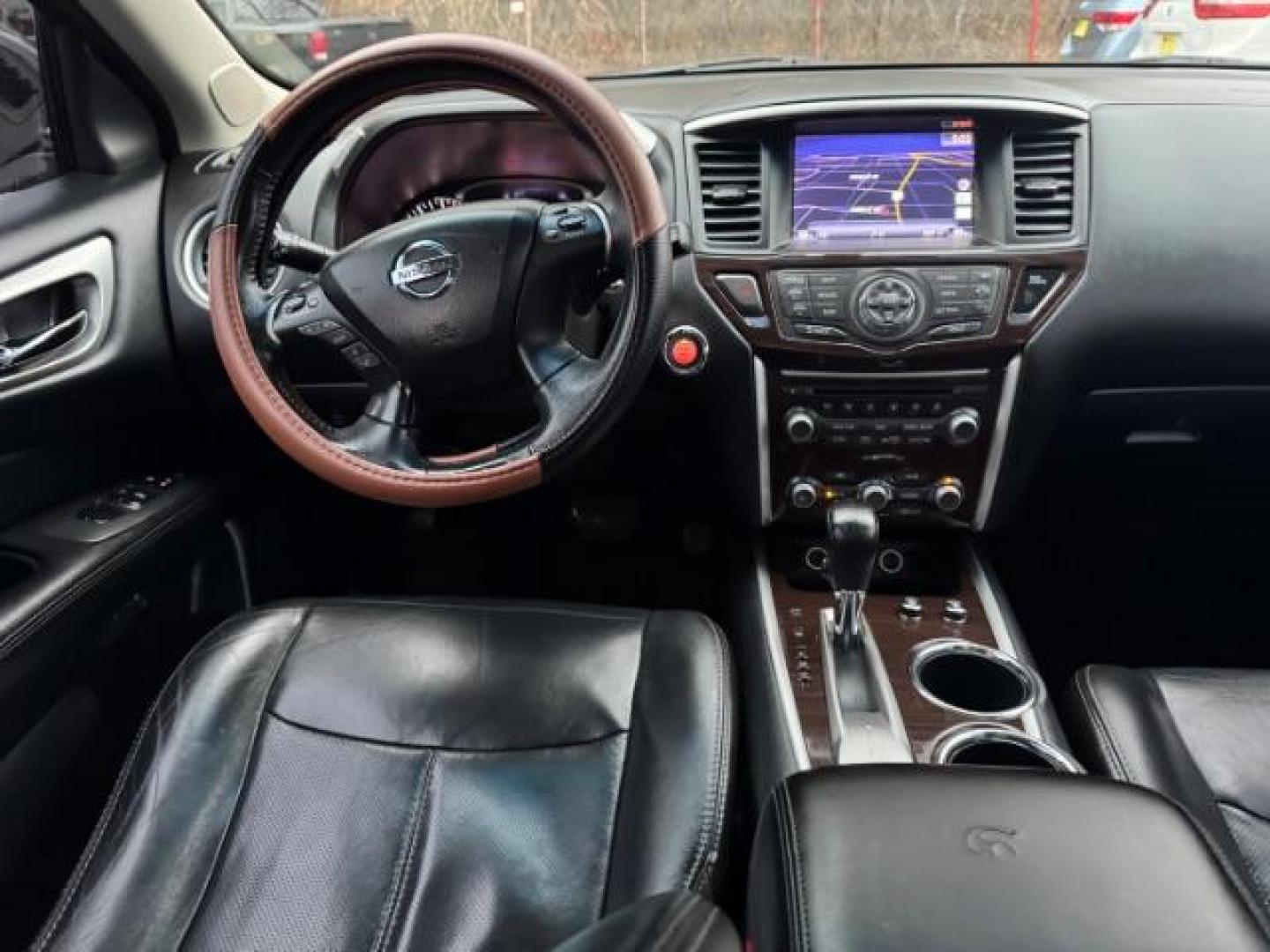 2013 Silver Nissan Pathfinder Platinum 2WD (5N1AR2MN5DC) with an 3.5L V6 DOHC 24V engine, Continuously Variable Transmission transmission, located at 1806 Veterans Memorial Hwy SW, Austell, GA, 30168, (770) 944-9558, 33.817959, -84.606987 - Photo#11