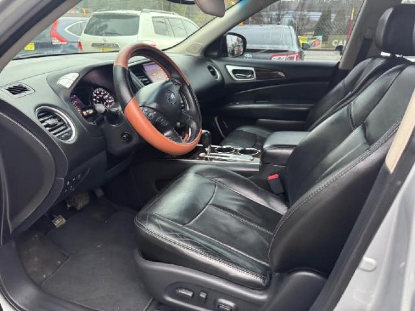 2013 Silver Nissan Pathfinder Platinum 2WD (5N1AR2MN5DC) with an 3.5L V6 DOHC 24V engine, Continuously Variable Transmission transmission, located at 1806 Veterans Memorial Hwy SW, Austell, GA, 30168, (770) 944-9558, 33.817959, -84.606987 - Photo#6