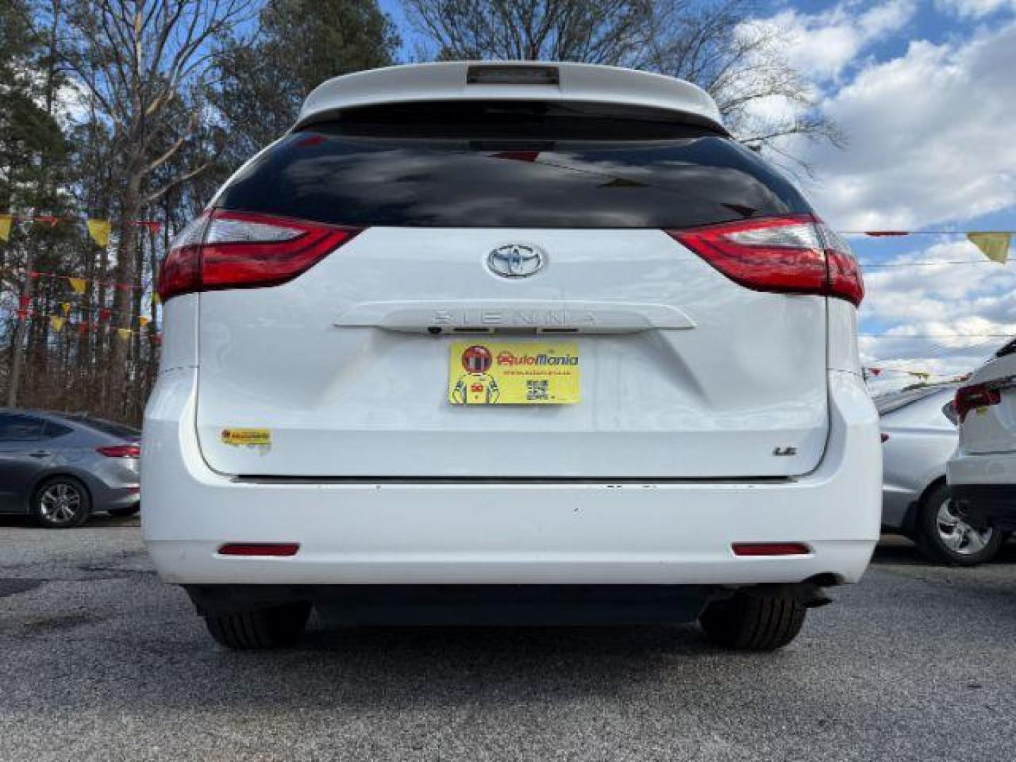 2016 White Toyota Sienna LE FWD 8-Passenger V6 (5TDKK3DC3GS) with an 3.5L V6 EFI DOHC 24V engine, 5-Speed Automatic transmission, located at 1806 Veterans Memorial Hwy SW, Austell, GA, 30168, (770) 944-9558, 33.817959, -84.606987 - Photo#5