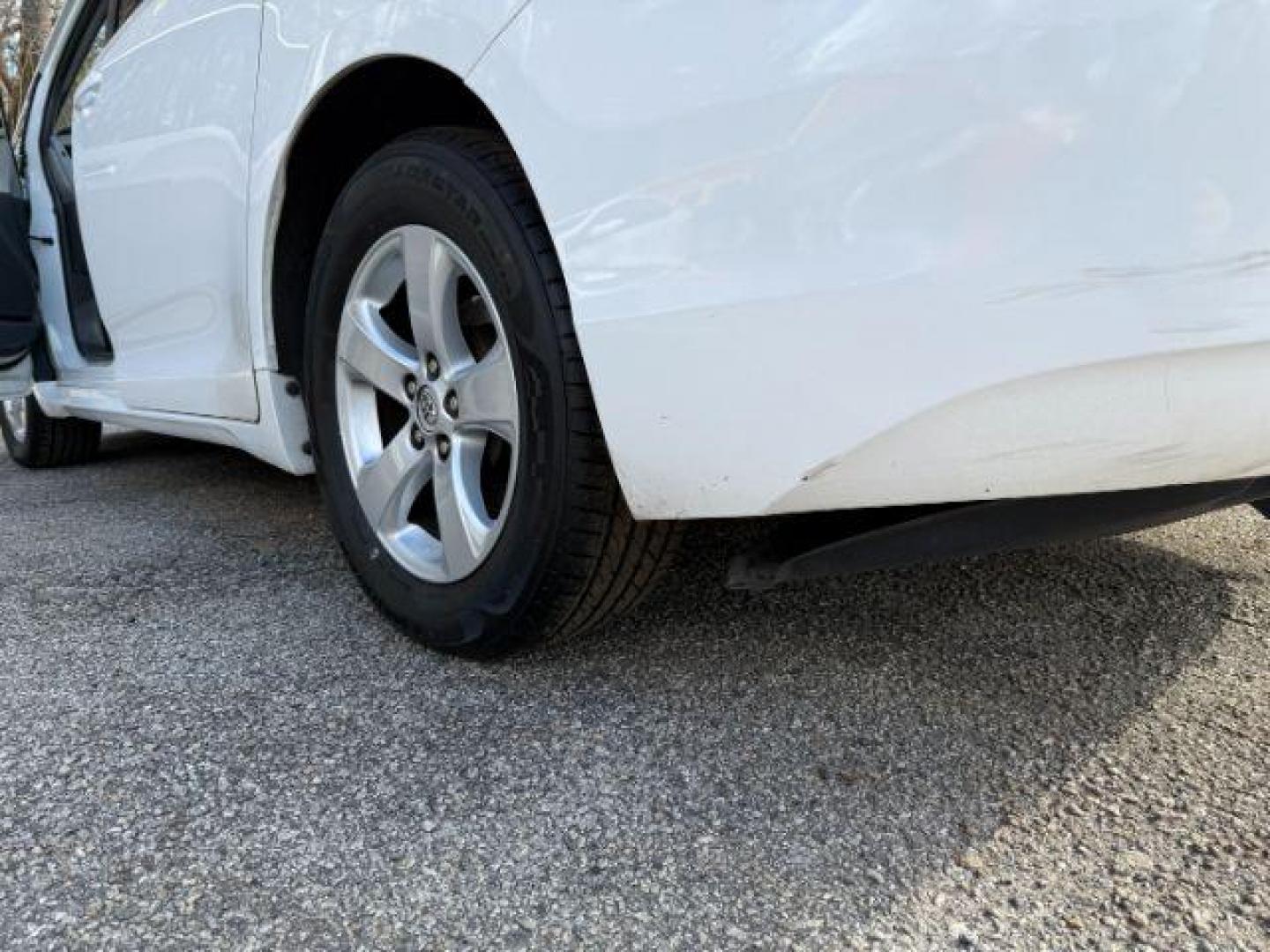 2016 White Toyota Sienna LE FWD 8-Passenger V6 (5TDKK3DC3GS) with an 3.5L V6 EFI DOHC 24V engine, 5-Speed Automatic transmission, located at 1806 Veterans Memorial Hwy SW, Austell, GA, 30168, (770) 944-9558, 33.817959, -84.606987 - Photo#22