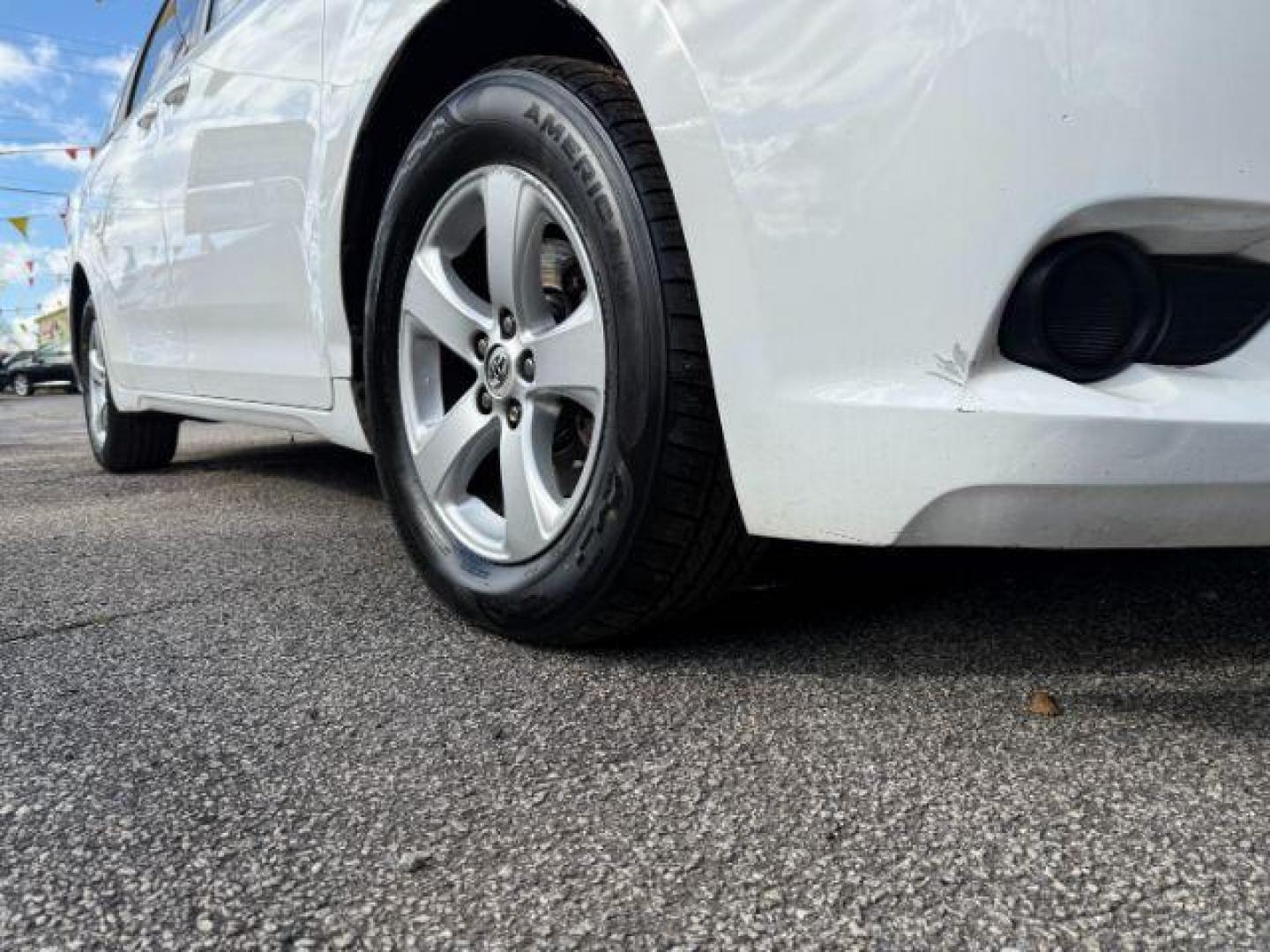 2016 White Toyota Sienna LE FWD 8-Passenger V6 (5TDKK3DC3GS) with an 3.5L V6 EFI DOHC 24V engine, 5-Speed Automatic transmission, located at 1806 Veterans Memorial Hwy SW, Austell, GA, 30168, (770) 944-9558, 33.817959, -84.606987 - Photo#24