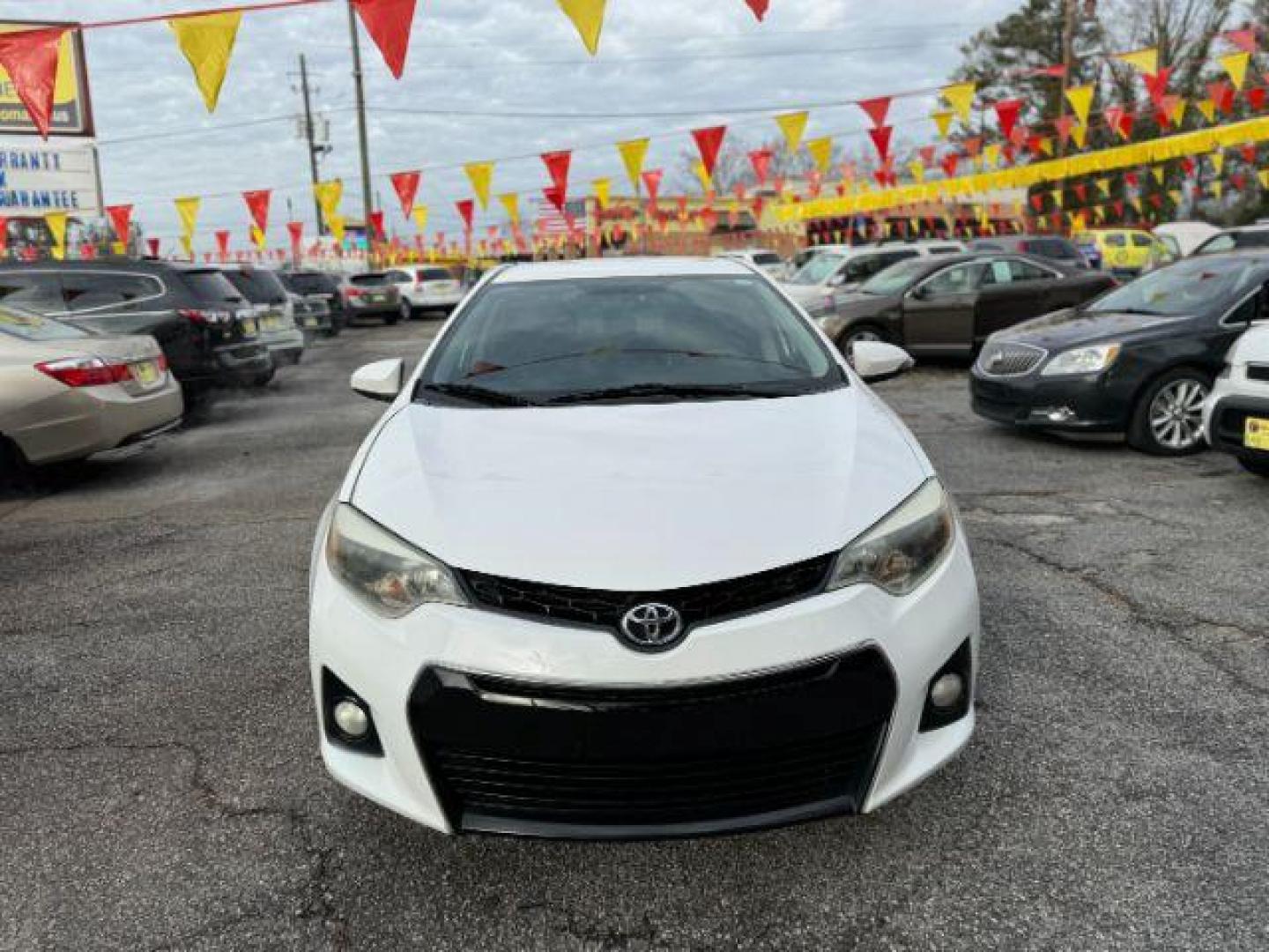 2015 White Toyota Corolla S Plus CVT (2T1BURHE7FC) with an 1.8L L4 DOHC 16V engine, Continuously Variable Transmission transmission, located at 1806 Veterans Memorial Hwy SW, Austell, GA, 30168, (770) 944-9558, 33.817959, -84.606987 - Photo#1