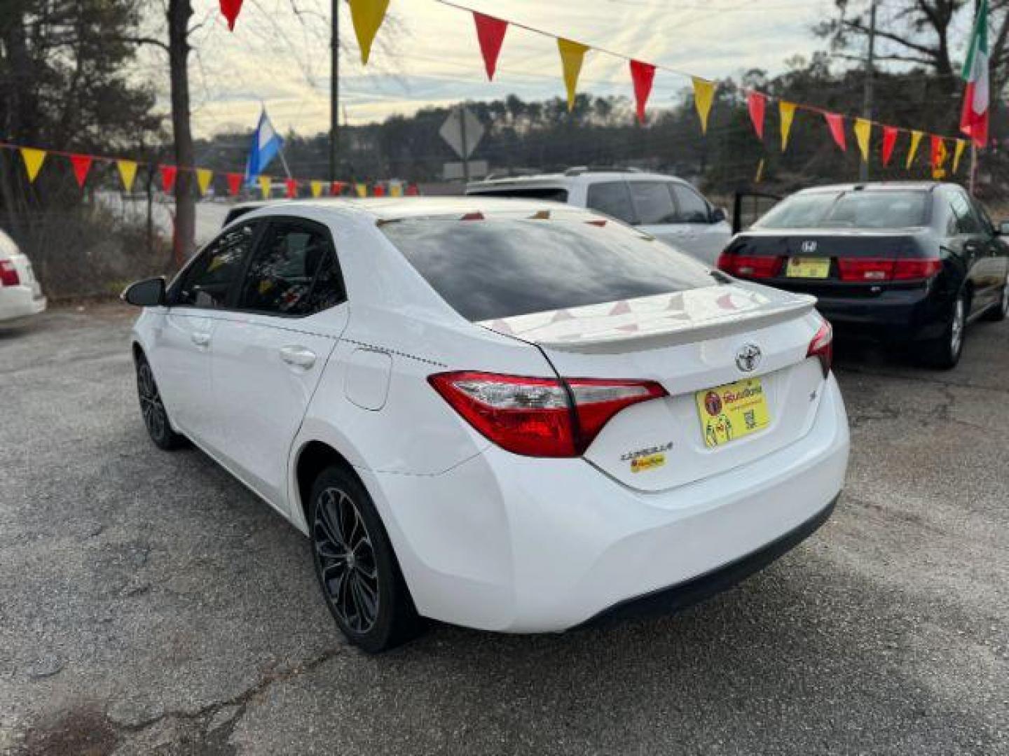 2015 White Toyota Corolla S Plus CVT (2T1BURHE7FC) with an 1.8L L4 DOHC 16V engine, Continuously Variable Transmission transmission, located at 1806 Veterans Memorial Hwy SW, Austell, GA, 30168, (770) 944-9558, 33.817959, -84.606987 - Photo#5