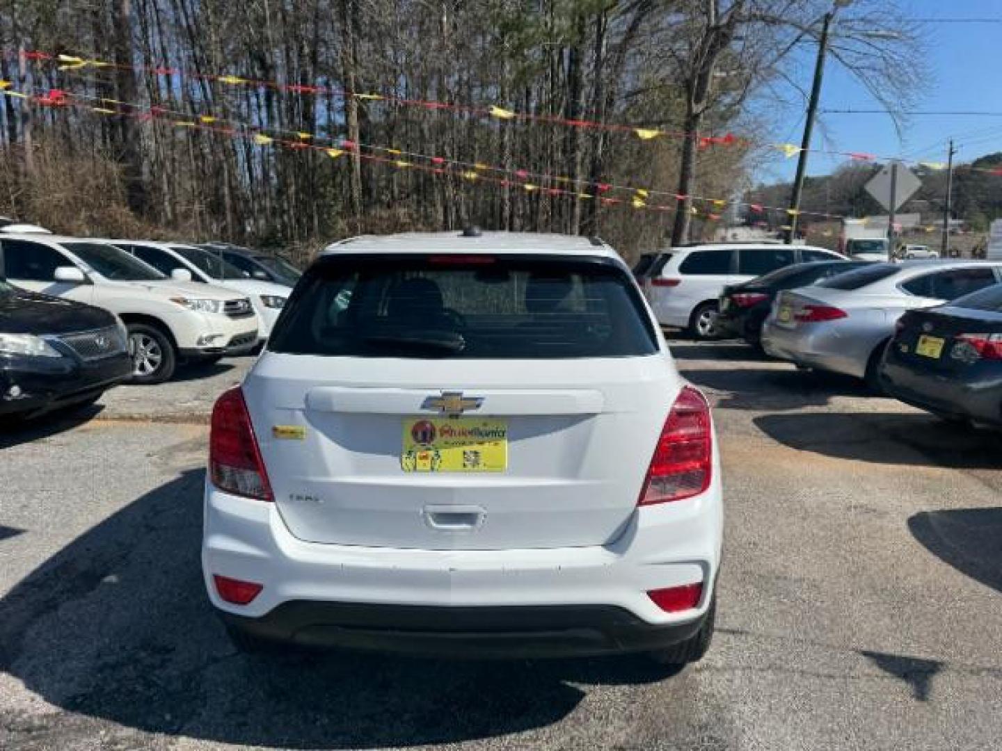 2017 White Chevrolet Trax LS FWD (KL7CJKSB8HB) with an 1.4L L4 DOHC 16V engine, 6-Speed Automatic transmission, located at 1806 Veterans Memorial Hwy SW, Austell, GA, 30168, (770) 944-9558, 33.817959, -84.606987 - Photo#4