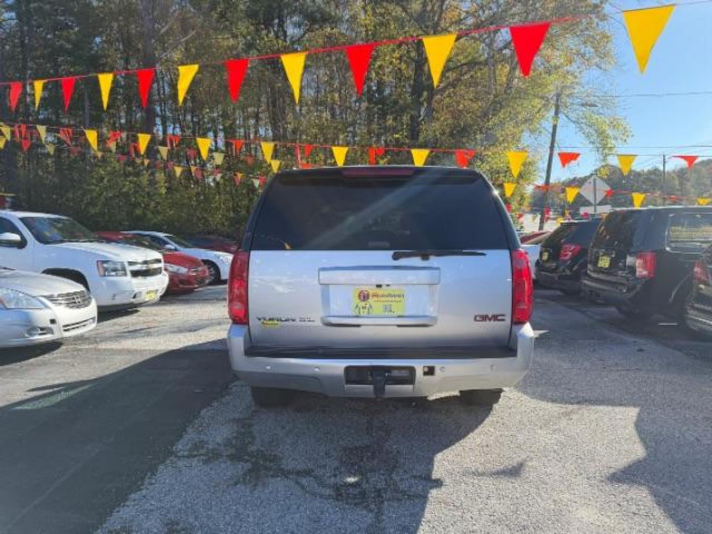 2014 Gray GMC Yukon XL SLT 1/2 Ton 2WD (1GKS1KE01ER) with an 5.3L V8 OHV 16V FFV engine, 6-Speed Automatic transmission, located at 1806 Veterans Memorial Hwy SW, Austell, GA, 30168, (770) 944-9558, 33.817959, -84.606987 - Photo#1