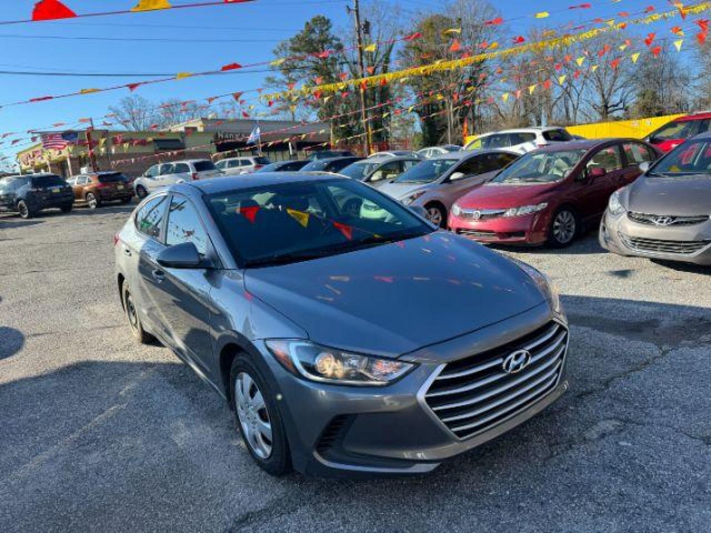 2018 Gray Hyundai Elantra SE 6AT (5NPD74LF8JH) with an 2.0 engine, 6-Speed Automatic transmission, located at 1806 Veterans Memorial Hwy SW, Austell, GA, 30168, (770) 944-9558, 33.817959, -84.606987 - Photo#1