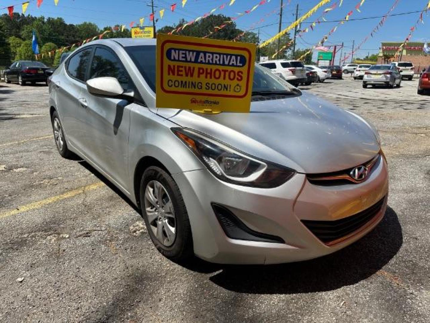 2016 Silver Hyundai Elantra SE 6AT (5NPDH4AEXGH) with an 1.8L L4 DOHC 16V engine, 6-Speed Automatic transmission, located at 1806 Veterans Memorial Hwy SW, Austell, GA, 30168, (770) 944-9558, 33.817959, -84.606987 - Photo#0