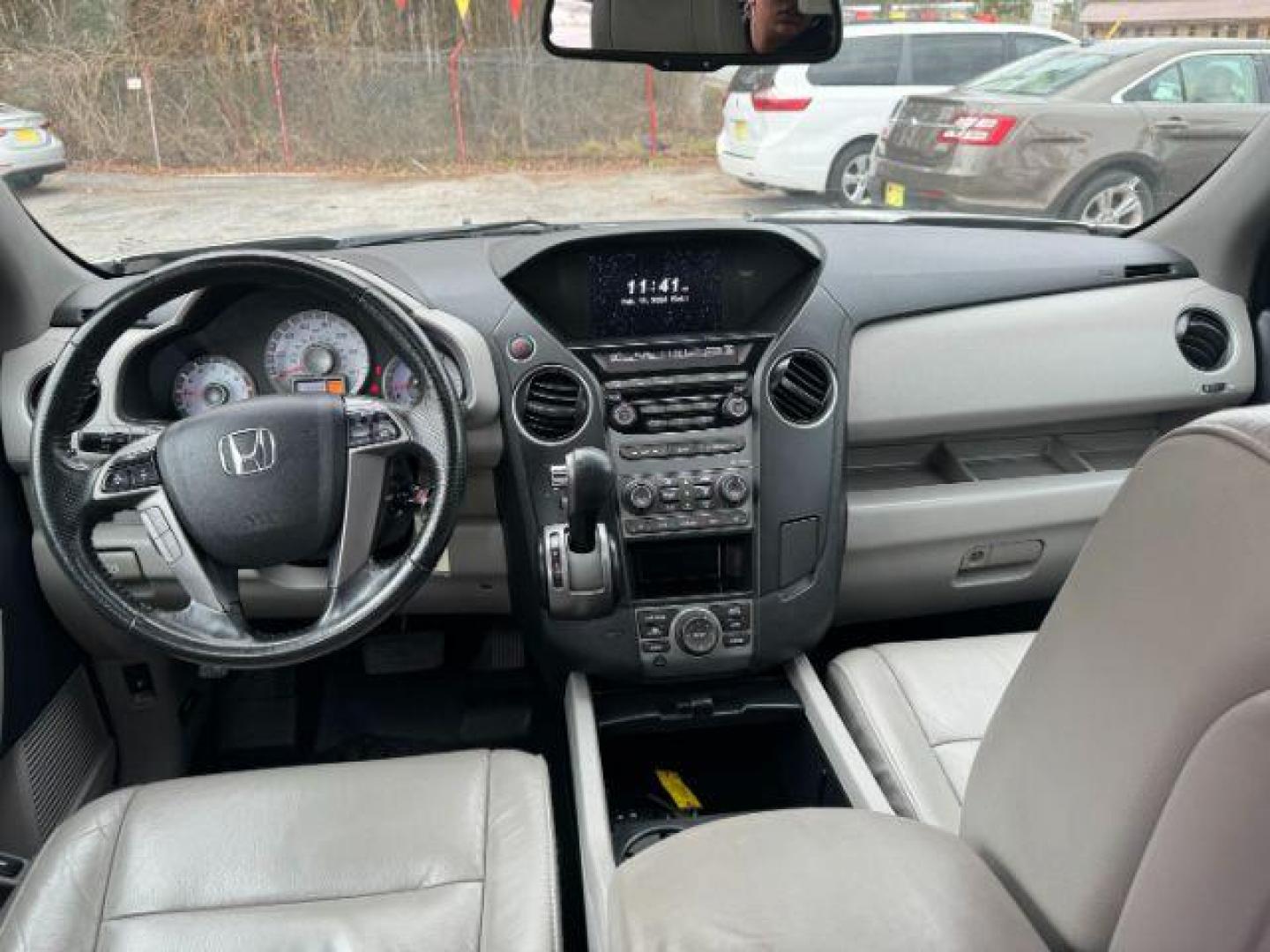 2014 Silver Honda Pilot EX-L 2WD 5-Spd AT with Navigation (5FNYF3H79EB) with an 3.5L V6 SOHC 24V engine, 5-Speed Automatic transmission, located at 1806 Veterans Memorial Hwy SW, Austell, GA, 30168, (770) 944-9558, 33.817959, -84.606987 - Photo#11