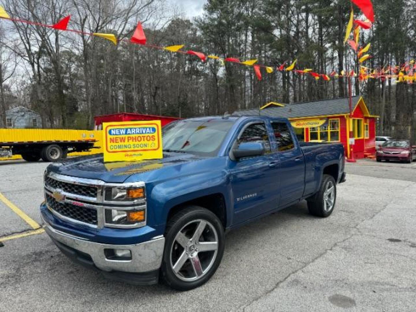 2015 Blue Chevrolet Silverado 1500 LT Double Cab 2WD (1GCRCREH8FZ) with an 4.3L V6 OHV 12V engine, 6-Speed Automatic transmission, located at 1806 Veterans Memorial Hwy SW, Austell, GA, 30168, (770) 944-9558, 33.817959, -84.606987 - Photo#0