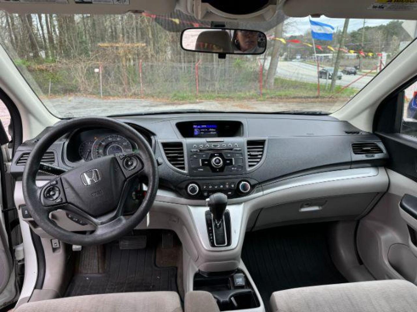 2014 White Honda CR-V LX 2WD 5-Speed AT (5J6RM3H38EL) with an 2.4L L4 DOHC 16V engine, 5-Speed Automatic transmission, located at 1806 Veterans Memorial Hwy SW, Austell, GA, 30168, (770) 944-9558, 33.817959, -84.606987 - Photo#12