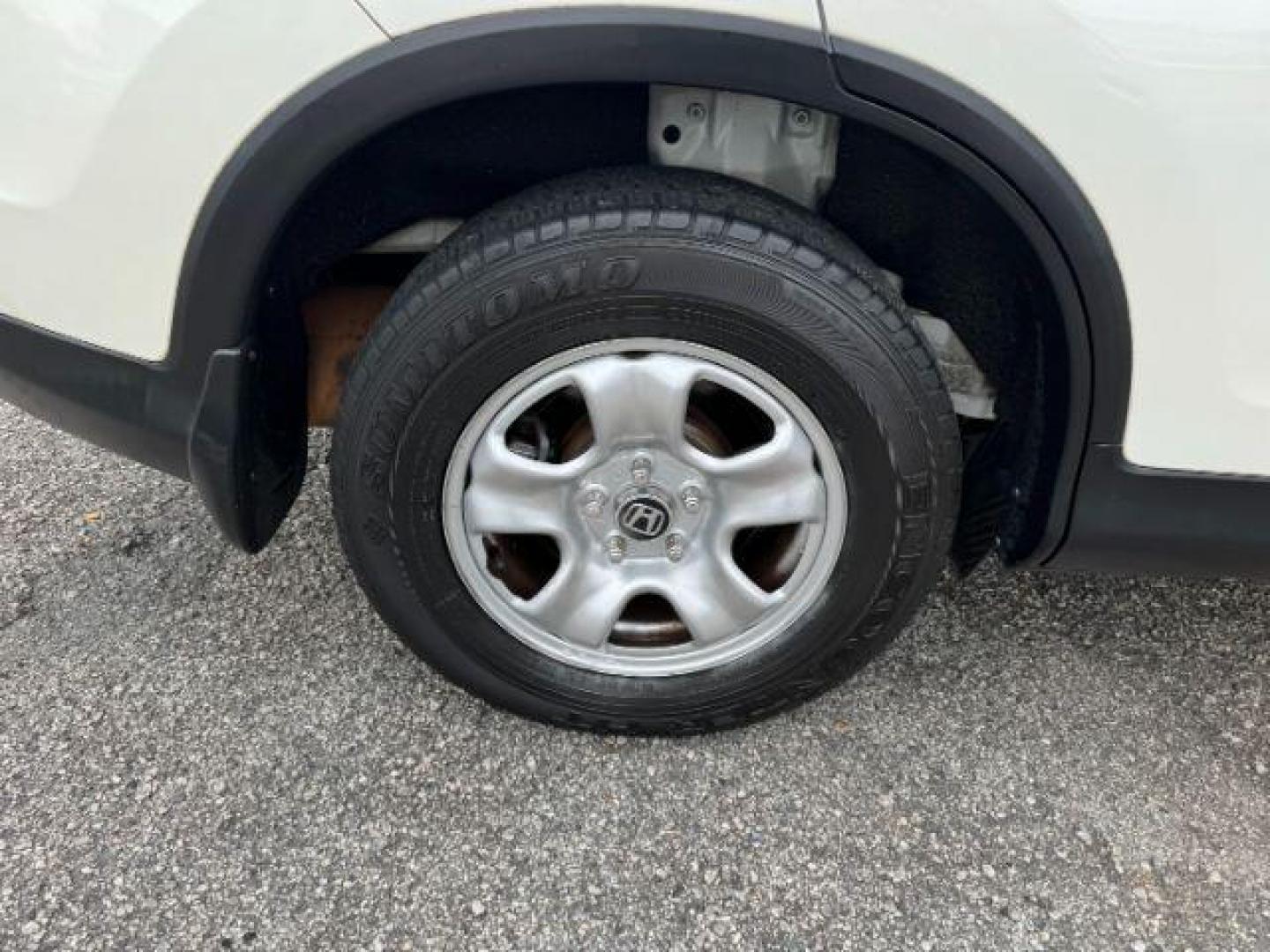 2014 White Honda CR-V LX 2WD 5-Speed AT (5J6RM3H38EL) with an 2.4L L4 DOHC 16V engine, 5-Speed Automatic transmission, located at 1806 Veterans Memorial Hwy SW, Austell, GA, 30168, (770) 944-9558, 33.817959, -84.606987 - Photo#20