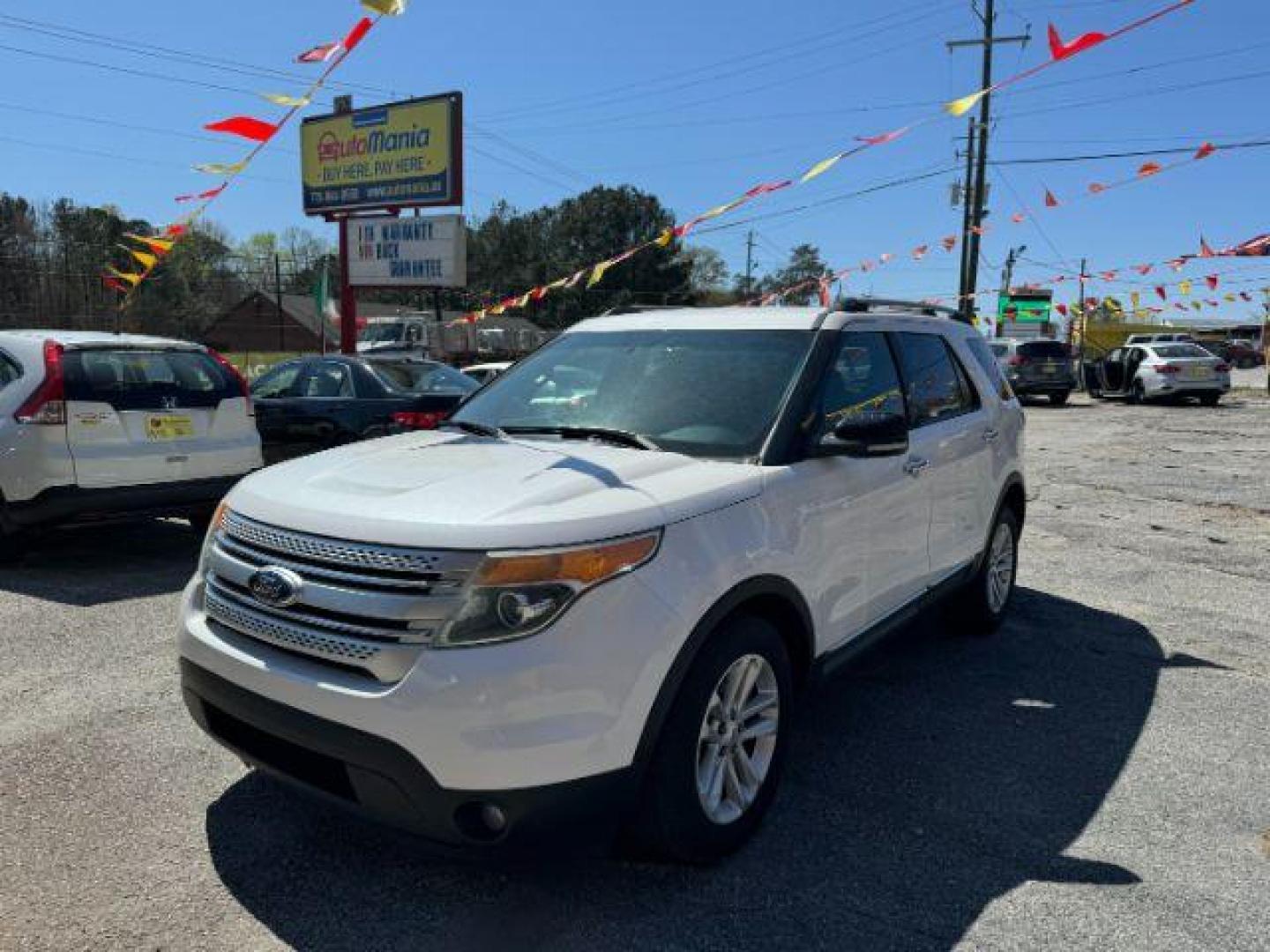 2013 White Ford Explorer XLT FWD (1FM5K7D80DG) with an 3.5L V6 DOHC 24V engine, 6-Speed Automatic transmission, located at 1806 Veterans Memorial Hwy SW, Austell, GA, 30168, (770) 944-9558, 33.817959, -84.606987 - Photo#0