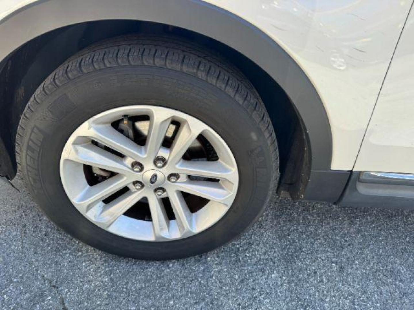 2013 White Ford Explorer XLT FWD (1FM5K7D80DG) with an 3.5L V6 DOHC 24V engine, 6-Speed Automatic transmission, located at 1806 Veterans Memorial Hwy SW, Austell, GA, 30168, (770) 944-9558, 33.817959, -84.606987 - Photo#21