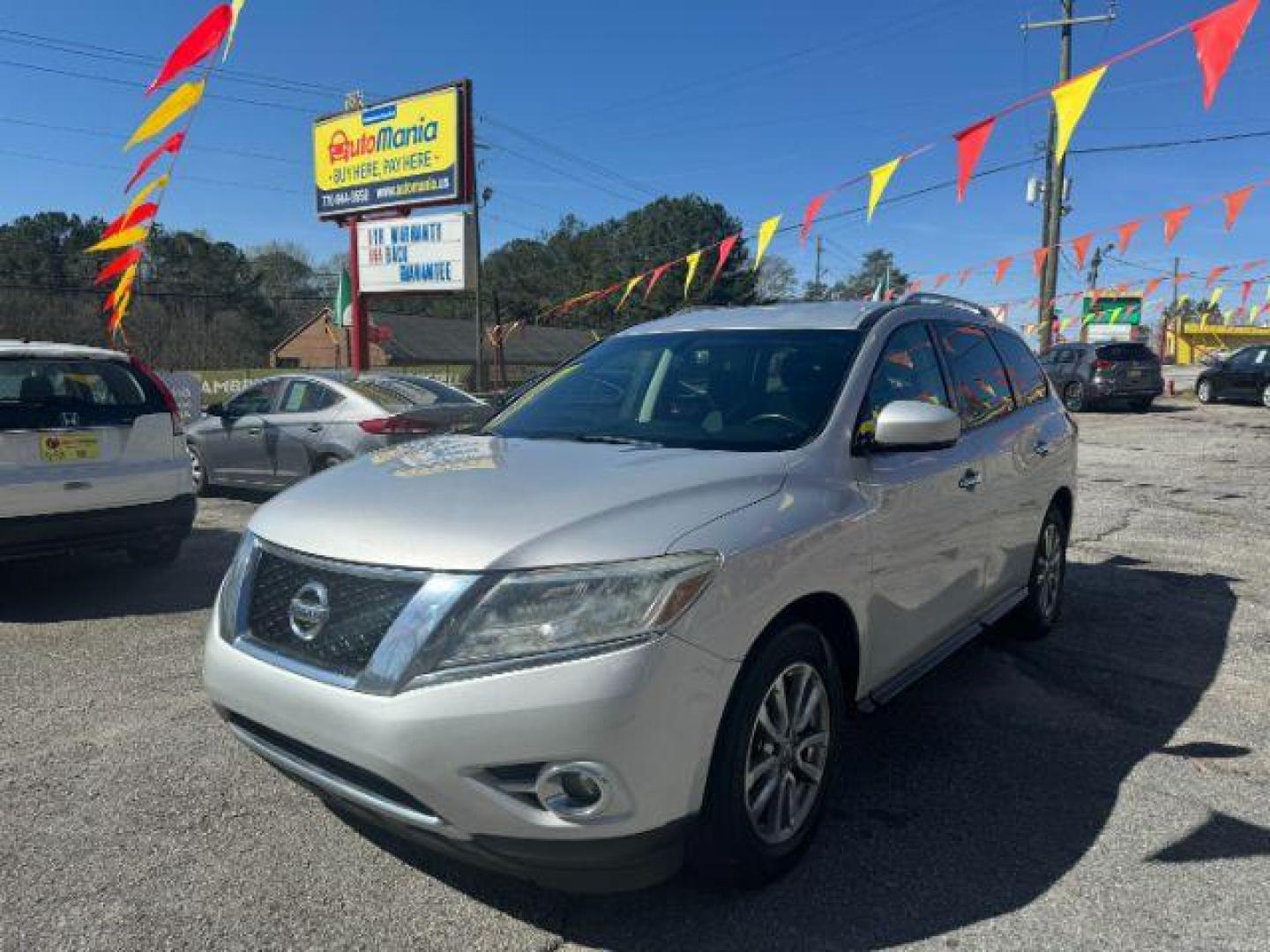 2015 Silver Nissan Pathfinder S 2WD (5N1AR2MN0FC) with an 3.5L V6 DOHC 24V engine, Continuously Variable Transmission transmission, located at 1806 Veterans Memorial Hwy SW, Austell, GA, 30168, (770) 944-9558, 33.817959, -84.606987 - Photo#0