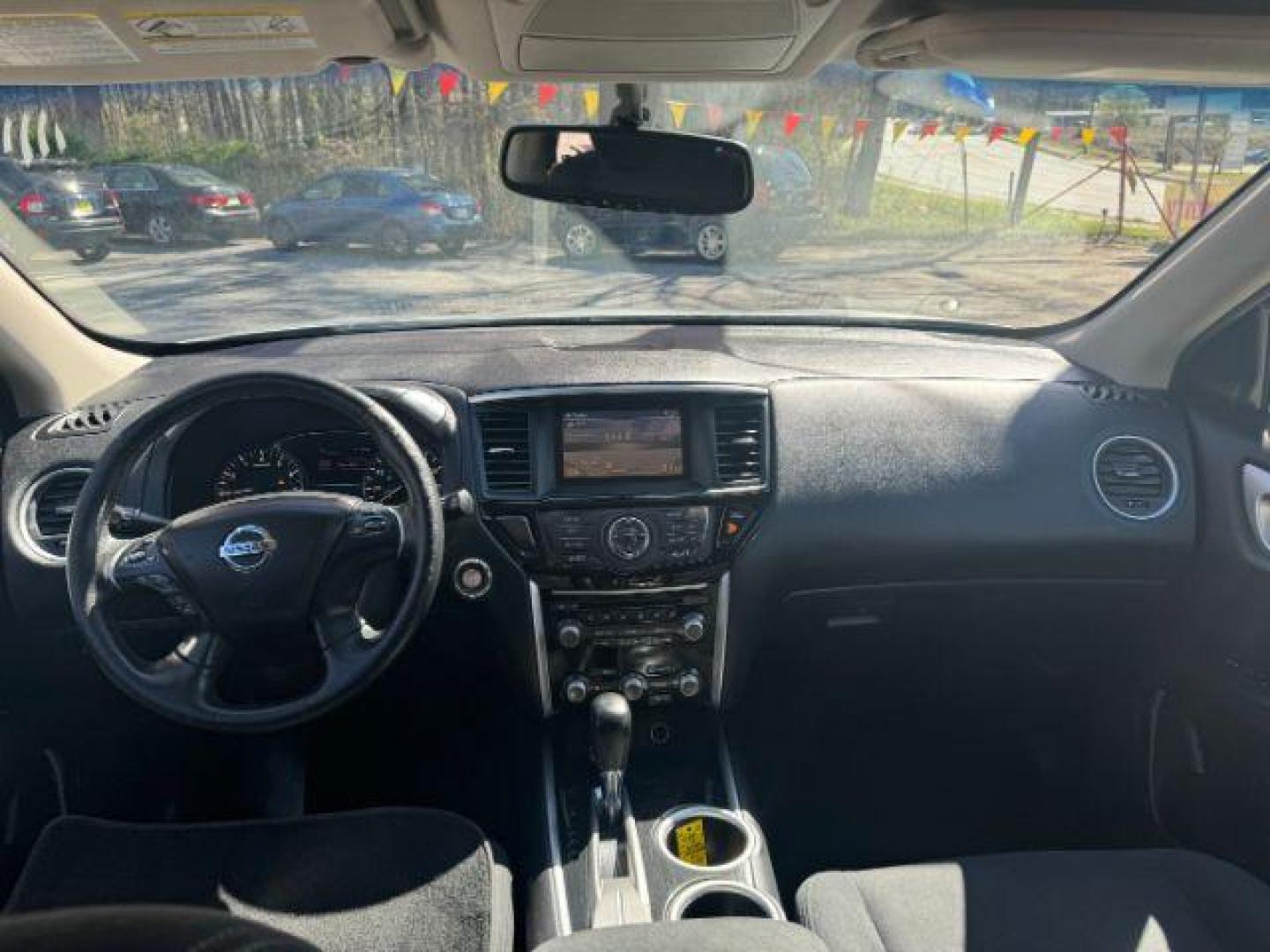 2015 Silver Nissan Pathfinder S 2WD (5N1AR2MN0FC) with an 3.5L V6 DOHC 24V engine, Continuously Variable Transmission transmission, located at 1806 Veterans Memorial Hwy SW, Austell, GA, 30168, (770) 944-9558, 33.817959, -84.606987 - Photo#10