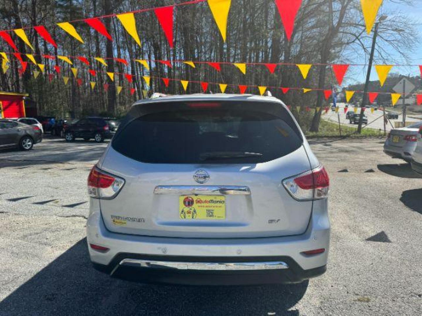 2015 Silver Nissan Pathfinder S 2WD (5N1AR2MN0FC) with an 3.5L V6 DOHC 24V engine, Continuously Variable Transmission transmission, located at 1806 Veterans Memorial Hwy SW, Austell, GA, 30168, (770) 944-9558, 33.817959, -84.606987 - Photo#5