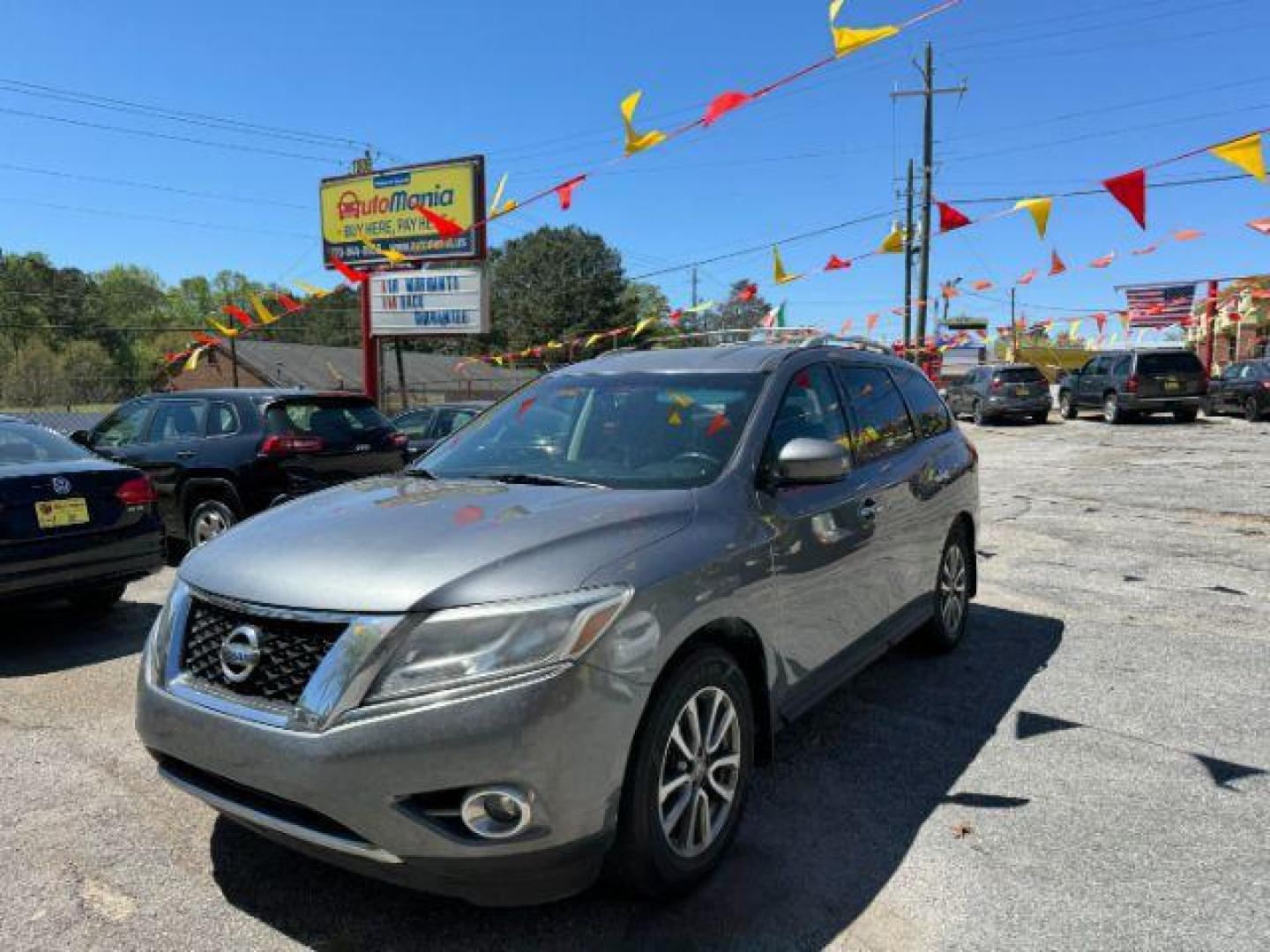 2015 Gray Nissan Pathfinder SV 2WD (5N1AR2MN1FC) with an 3.5L V6 DOHC 24V engine, Continuously Variable Transmission transmission, located at 1806 Veterans Memorial Hwy SW, Austell, GA, 30168, (770) 944-9558, 33.817959, -84.606987 - Photo#0